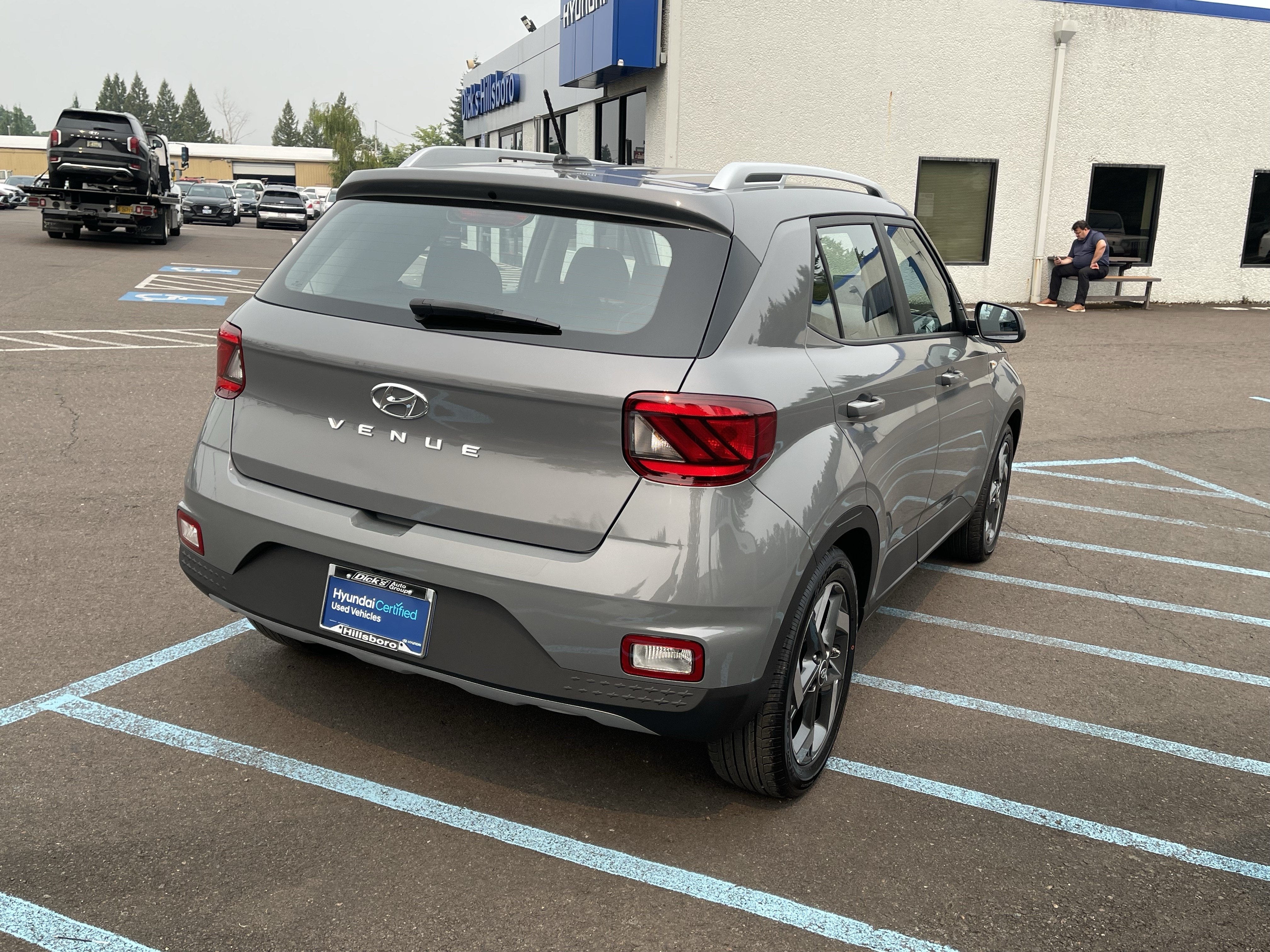 2023 Hyundai VENUE SEL