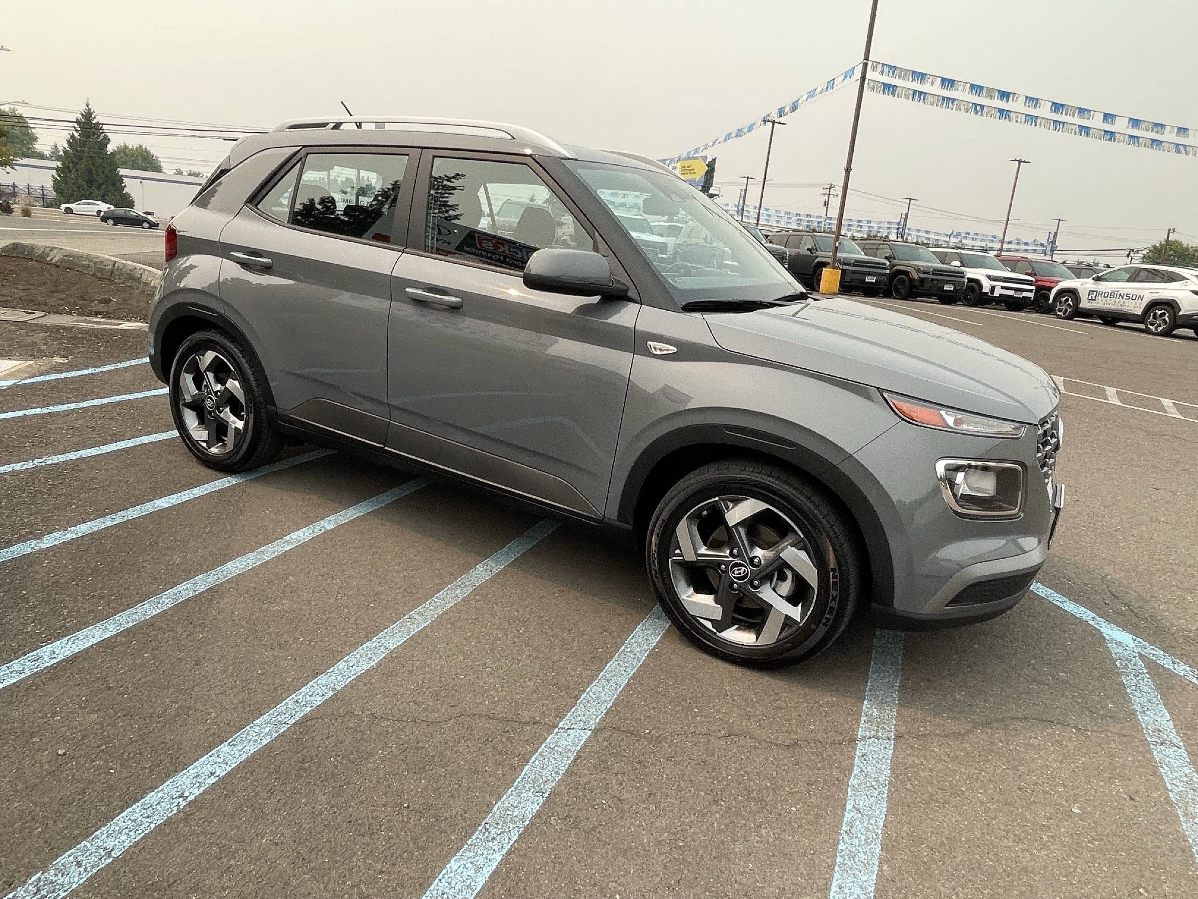 2023 Hyundai VENUE SEL