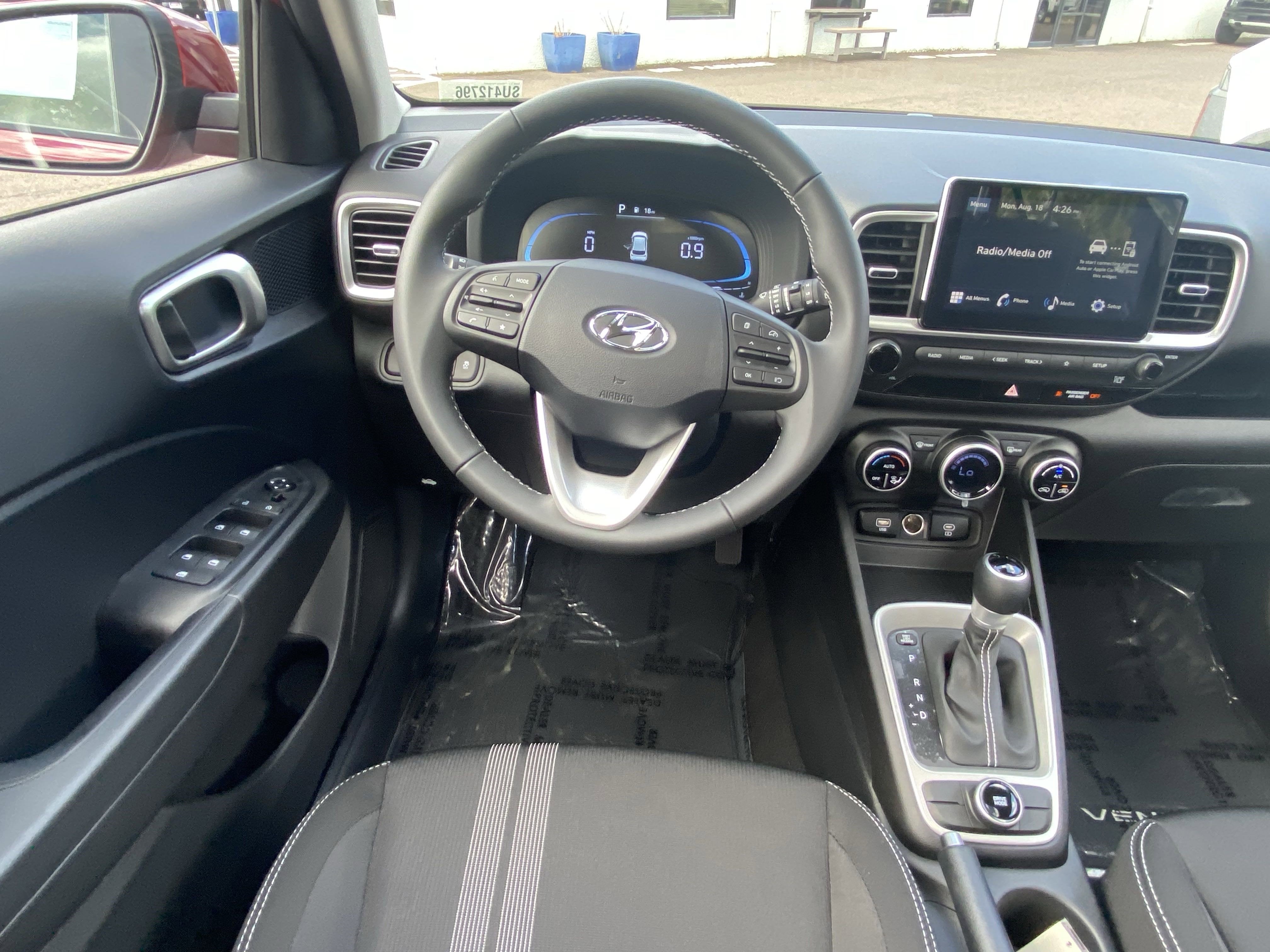 2025 Hyundai VENUE SEL