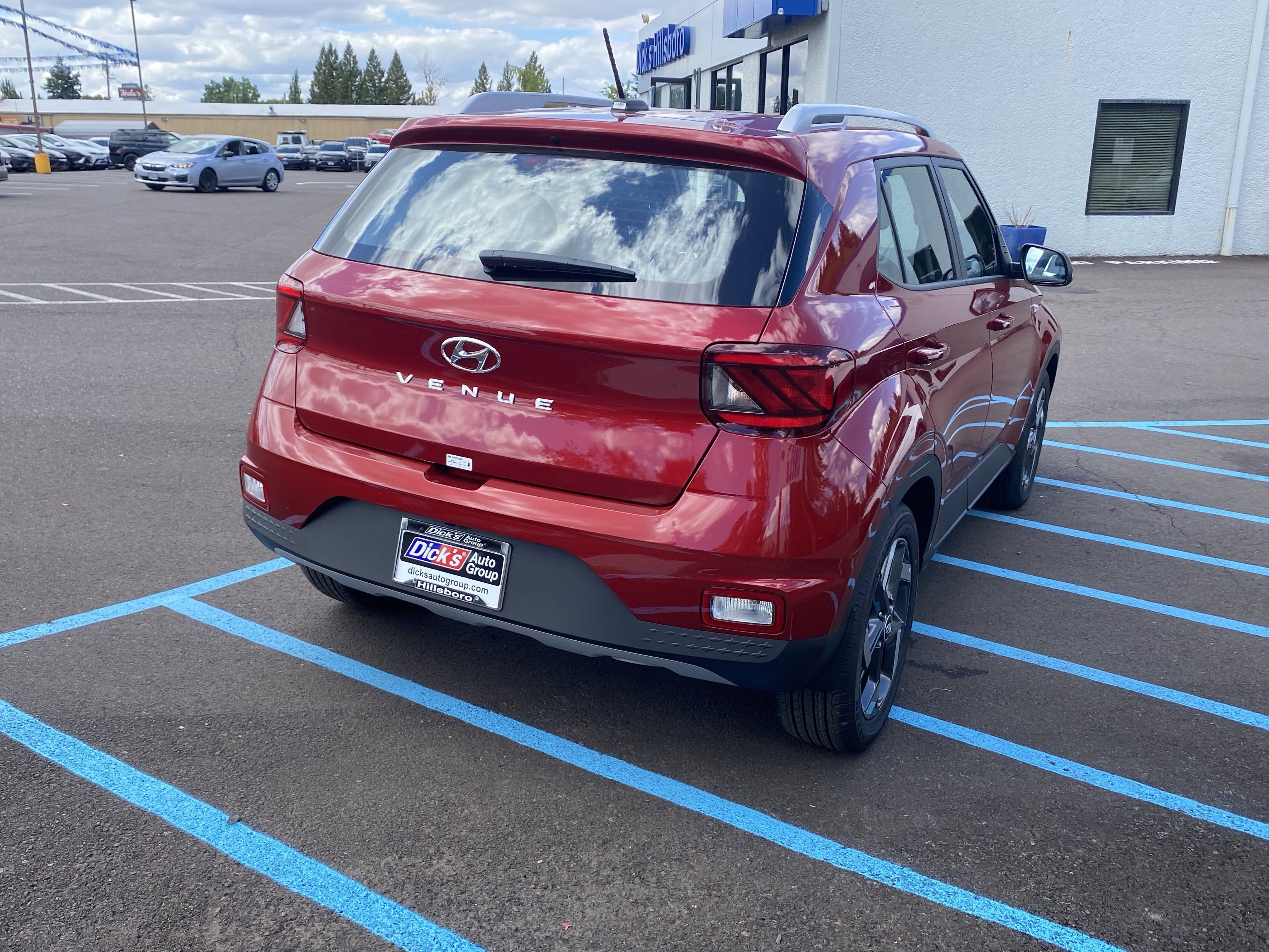 2025 Hyundai VENUE SEL