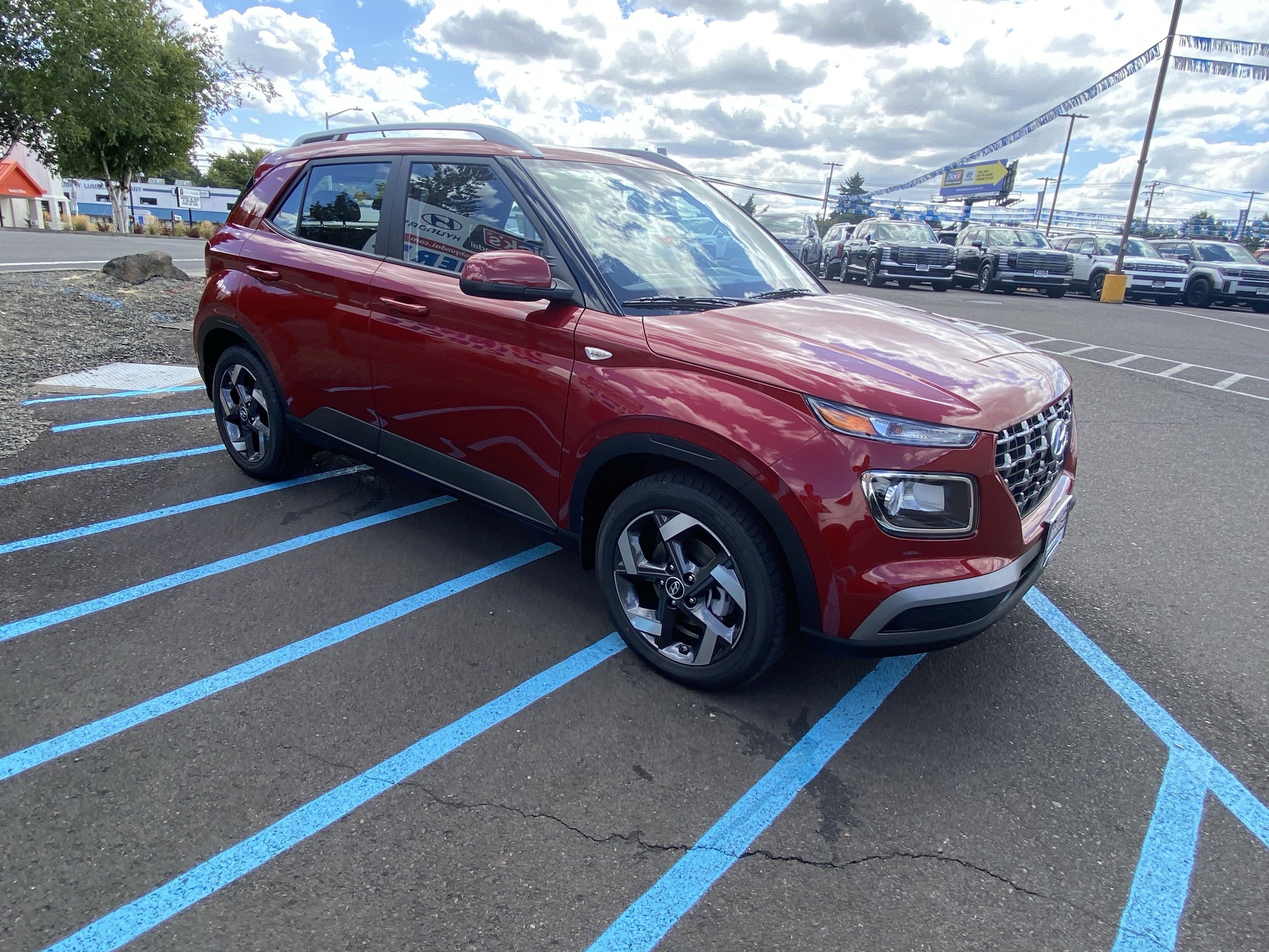 2025 Hyundai VENUE SEL