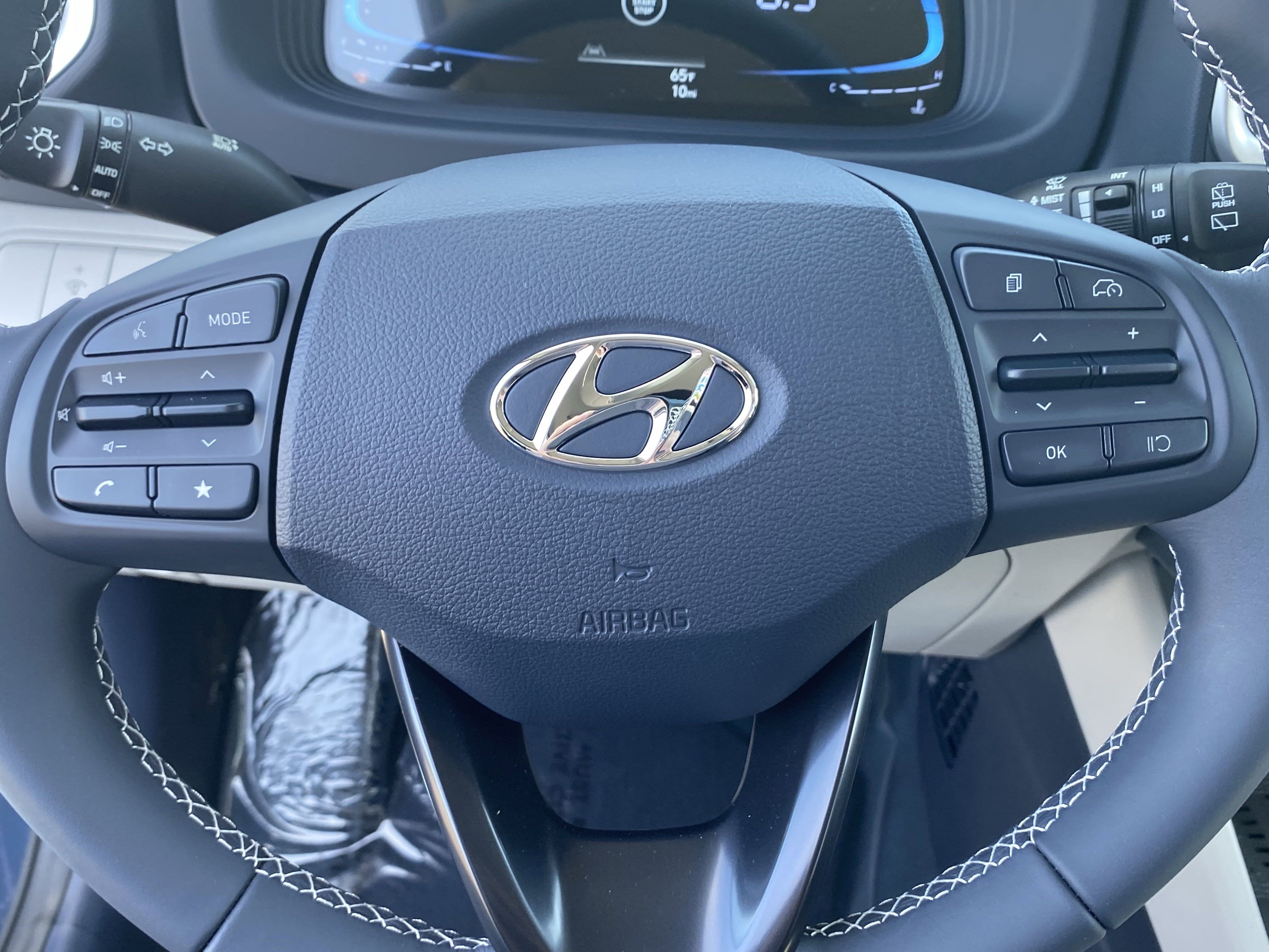 2025 Hyundai VENUE Limited