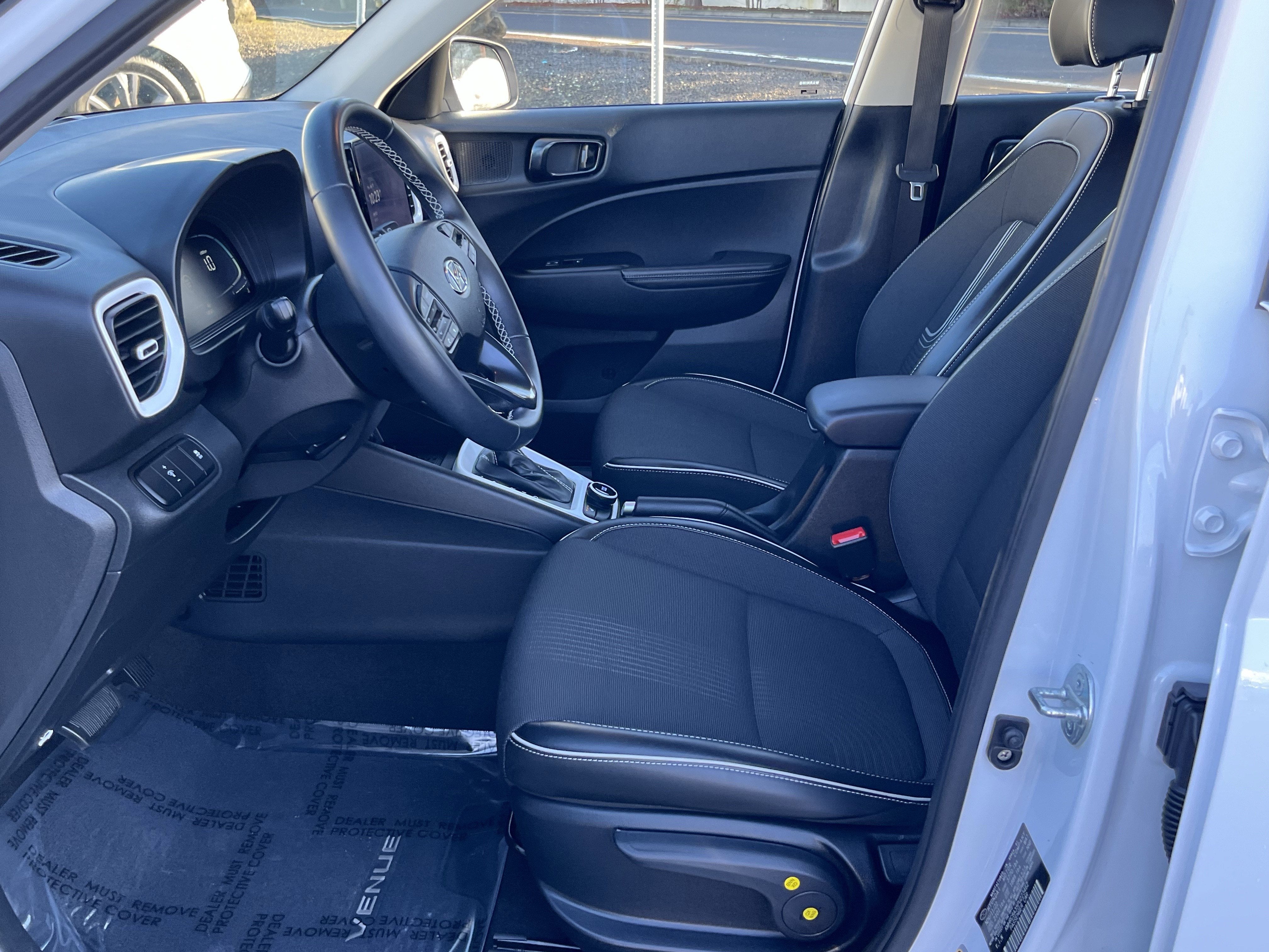 2023 Hyundai VENUE Limited