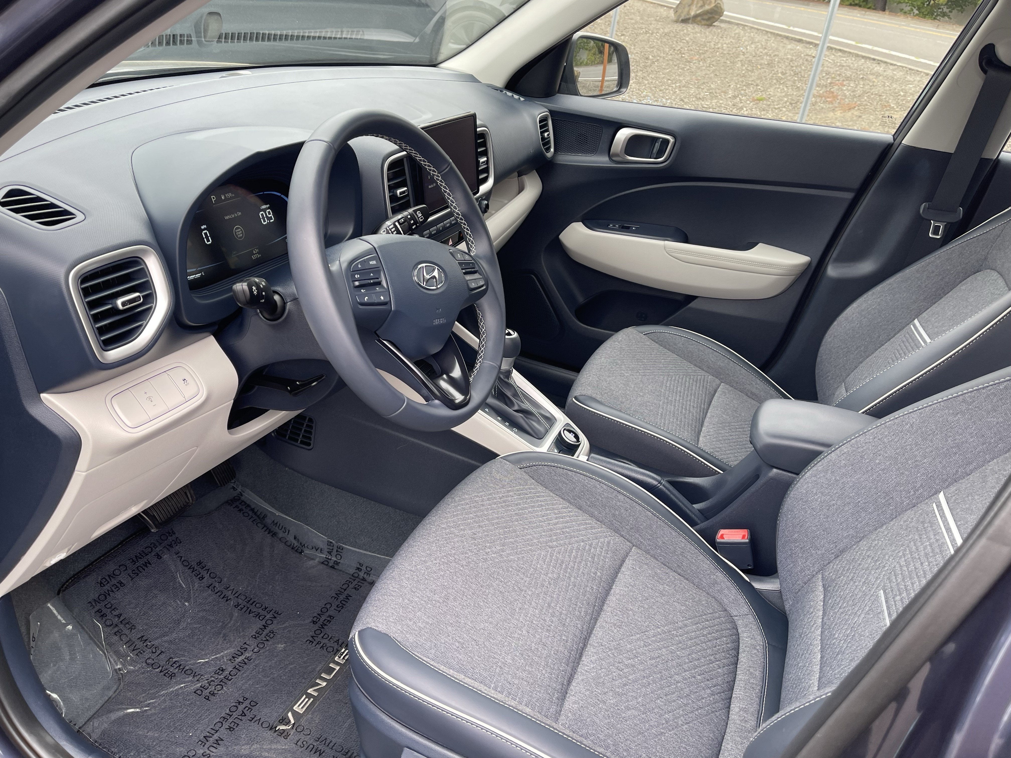 2025 Hyundai VENUE Limited
