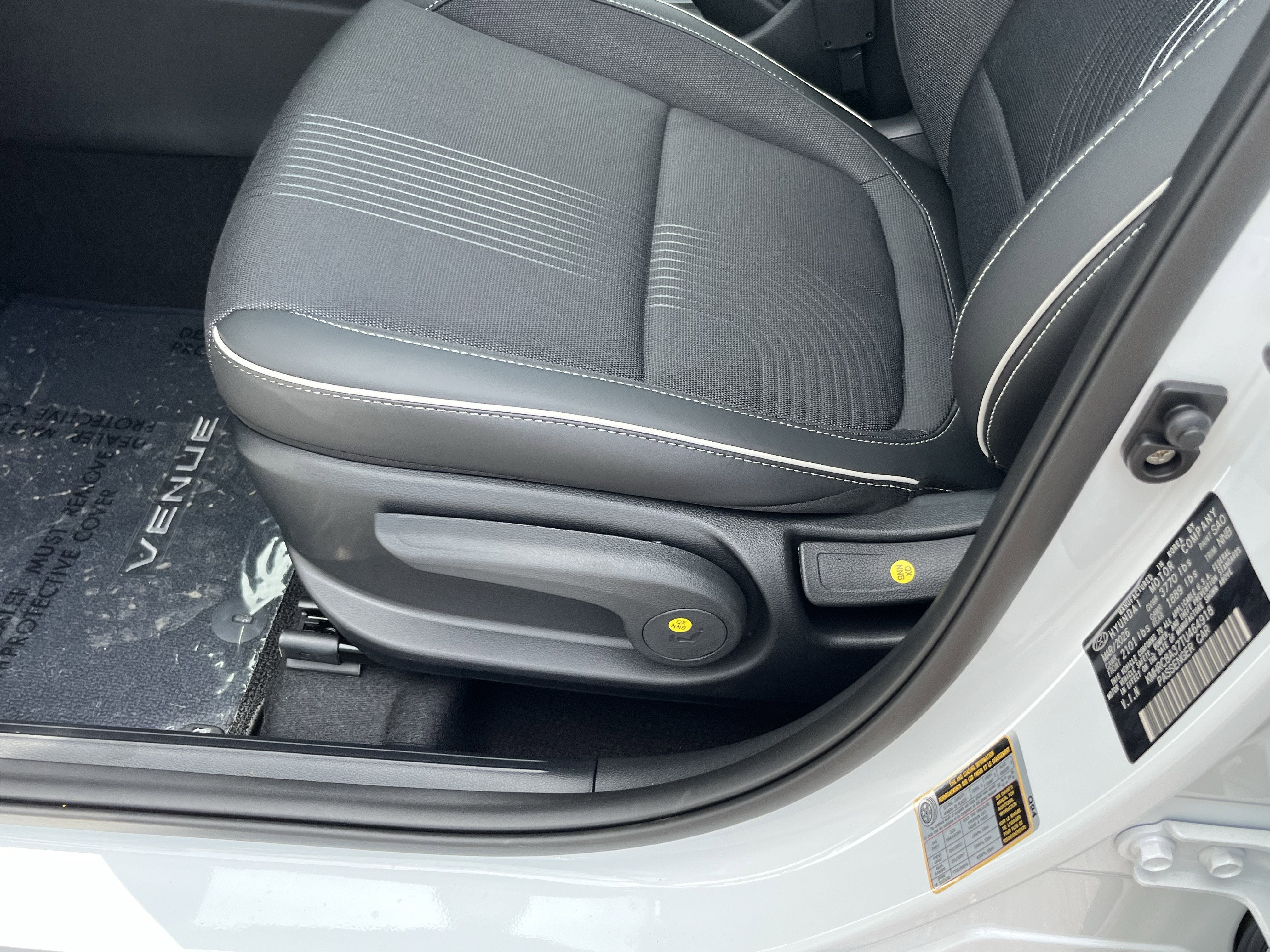 2026 Hyundai VENUE SEL W/Two-Tone Roof