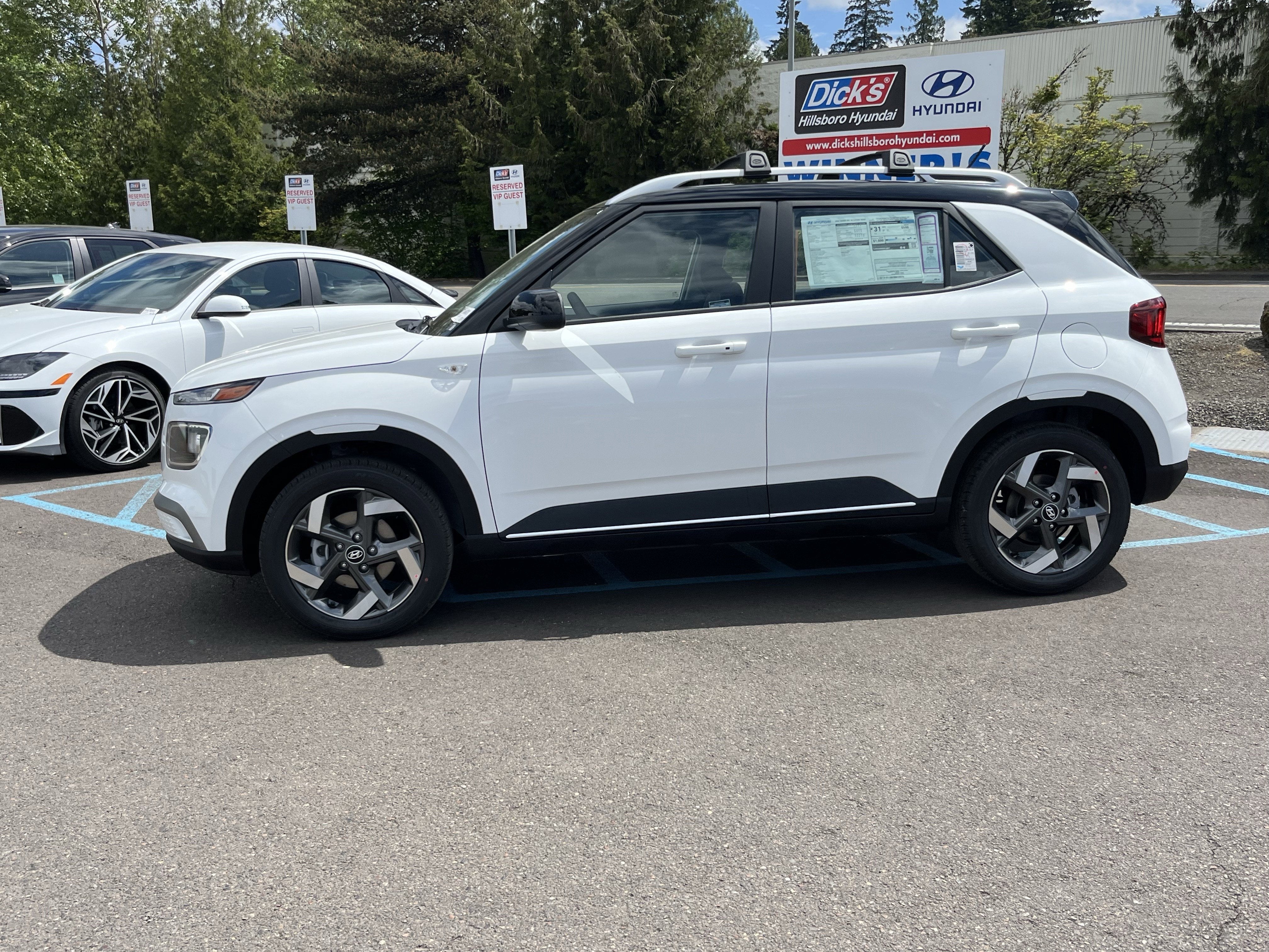 2026 Hyundai VENUE SEL W/Two-Tone Roof