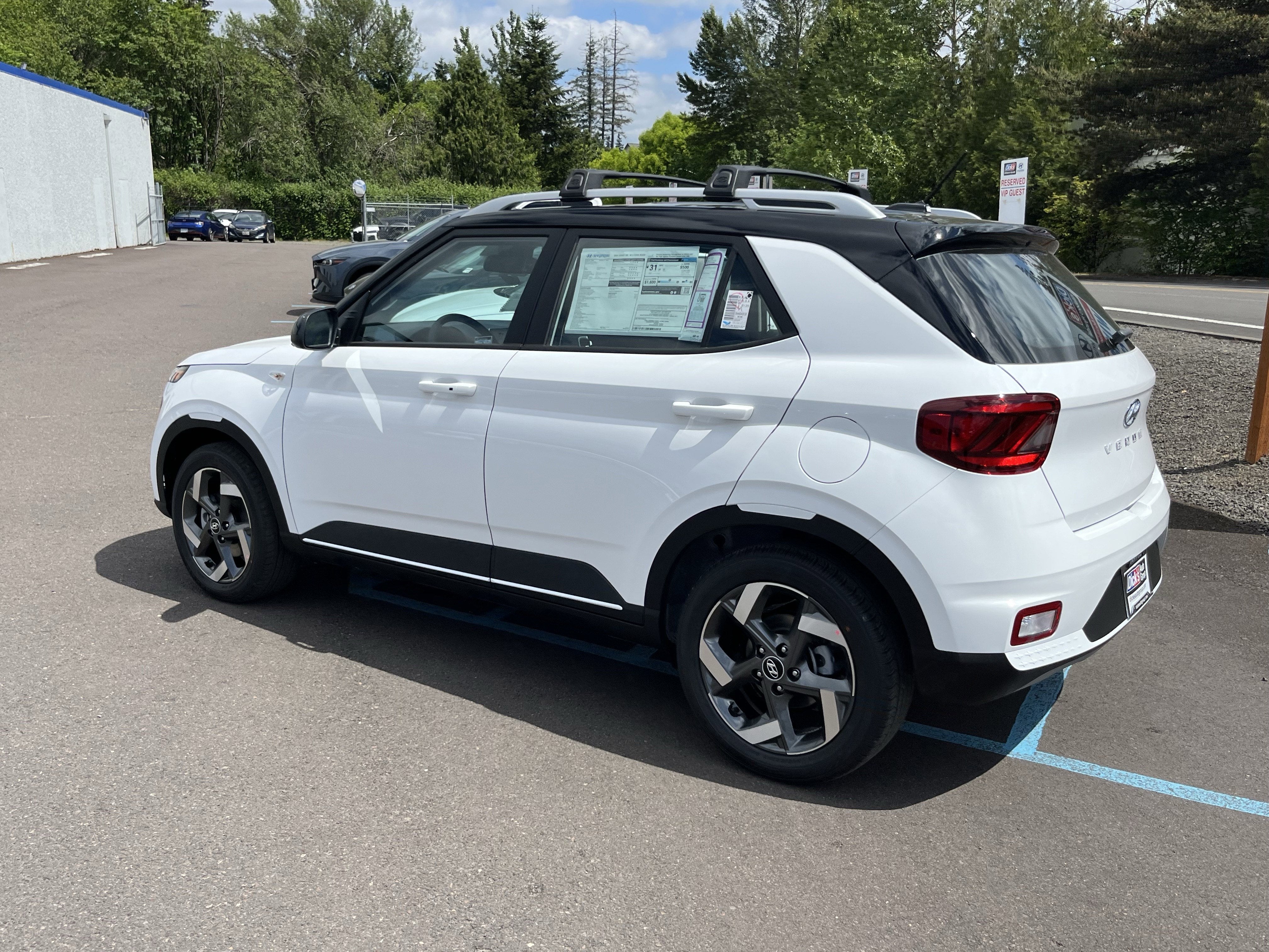 2026 Hyundai VENUE SEL W/Two-Tone Roof