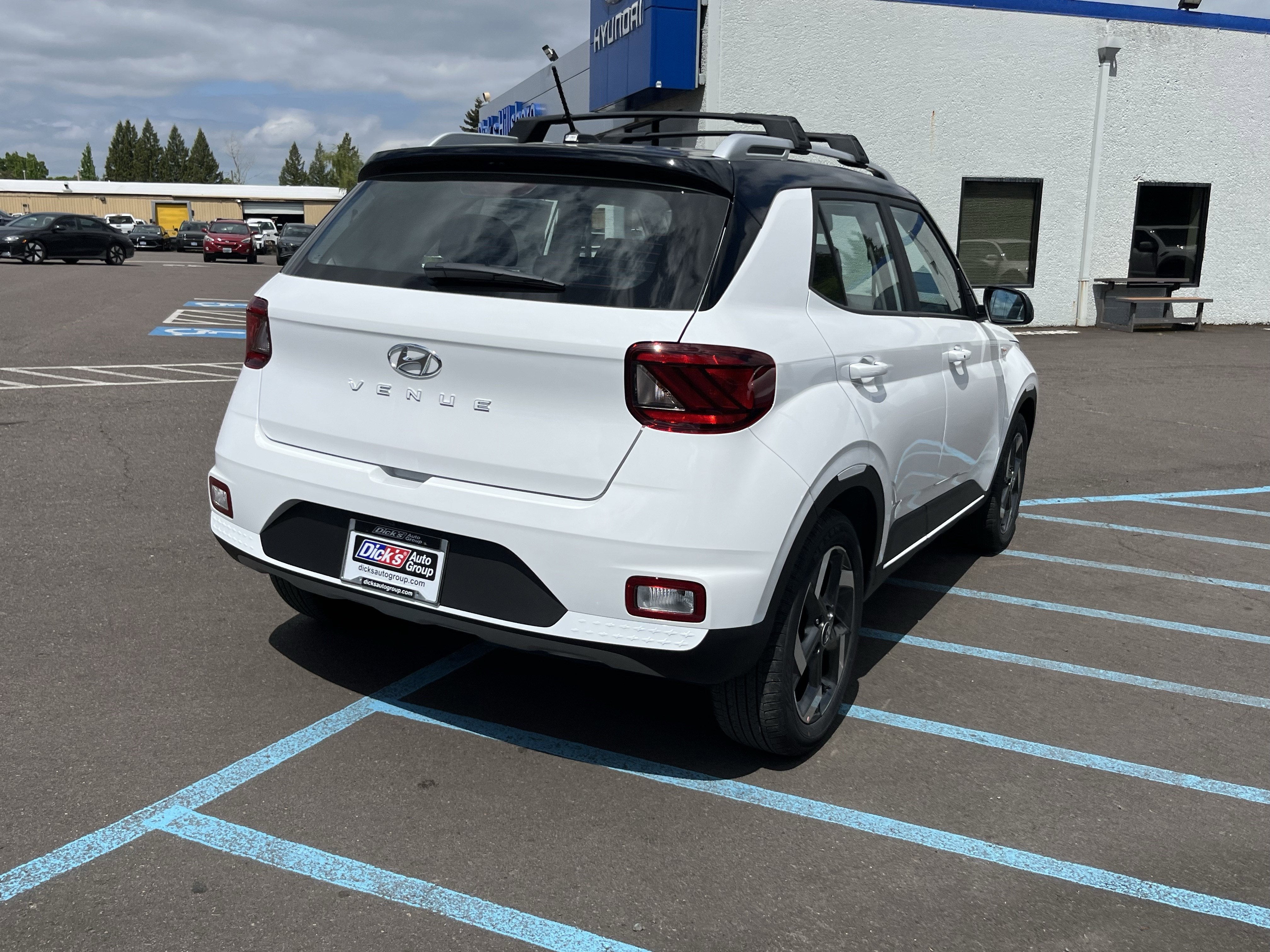 2026 Hyundai VENUE SEL W/Two-Tone Roof