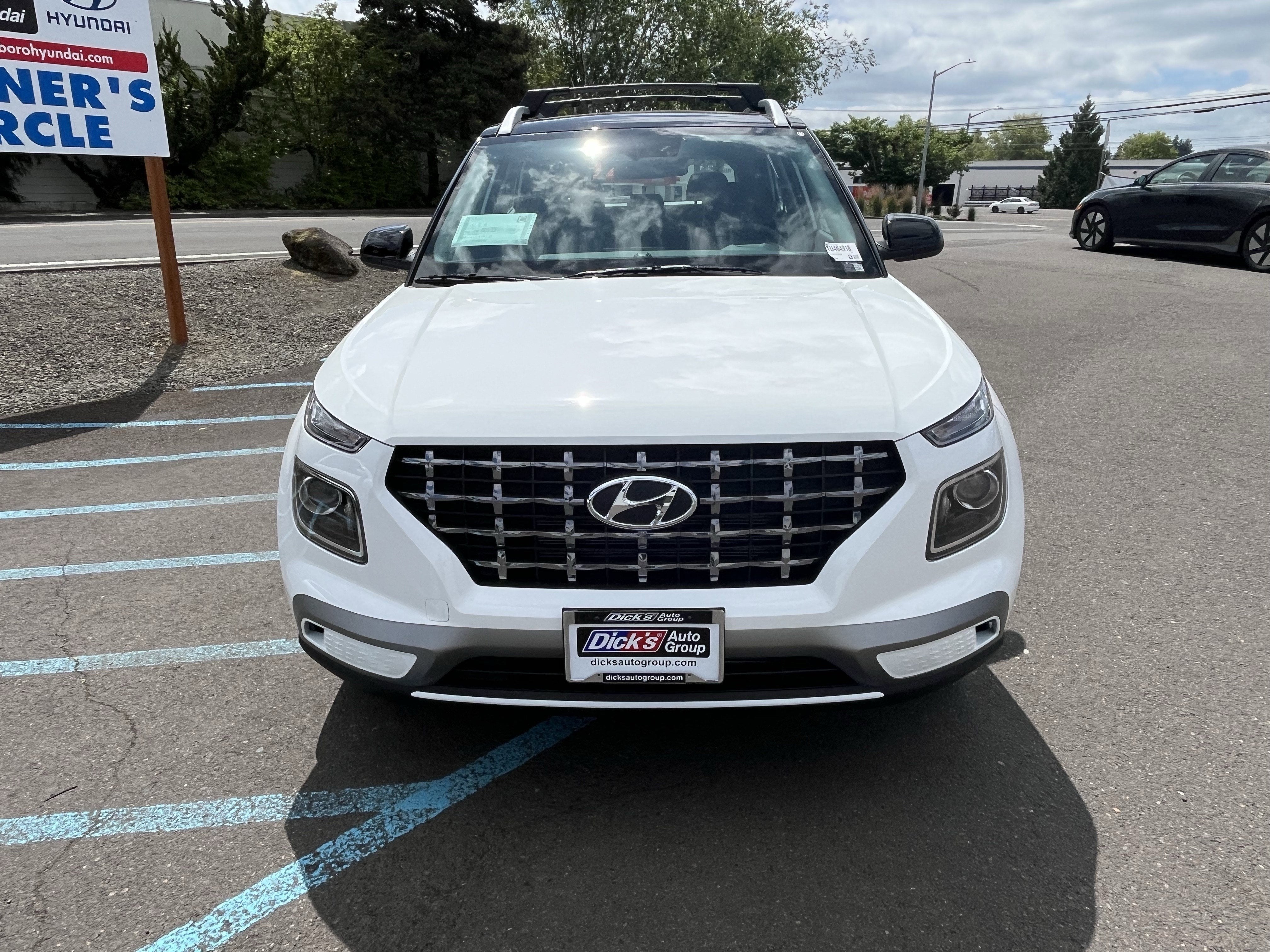 2026 Hyundai VENUE SEL W/Two-Tone Roof