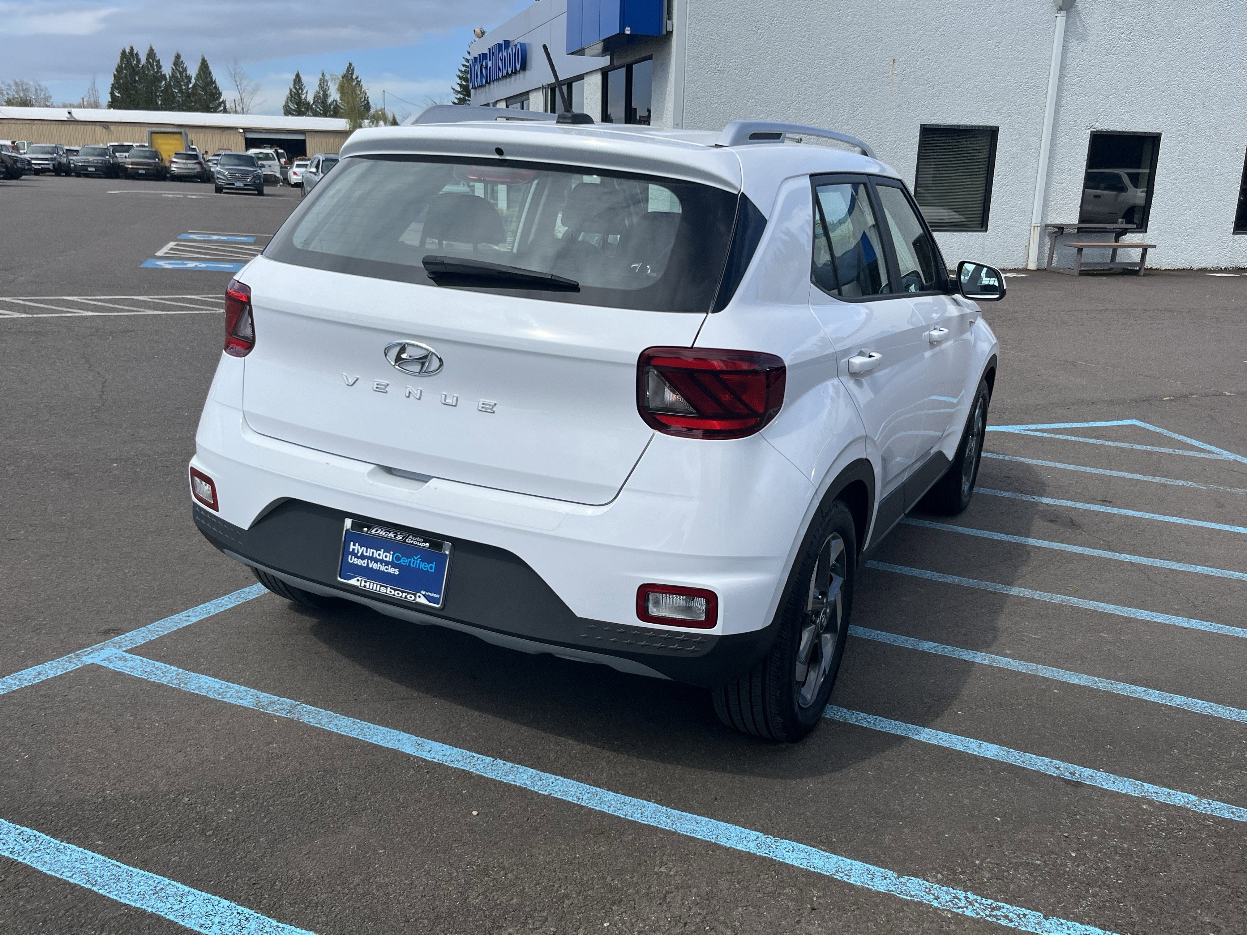 2023 Hyundai VENUE SEL