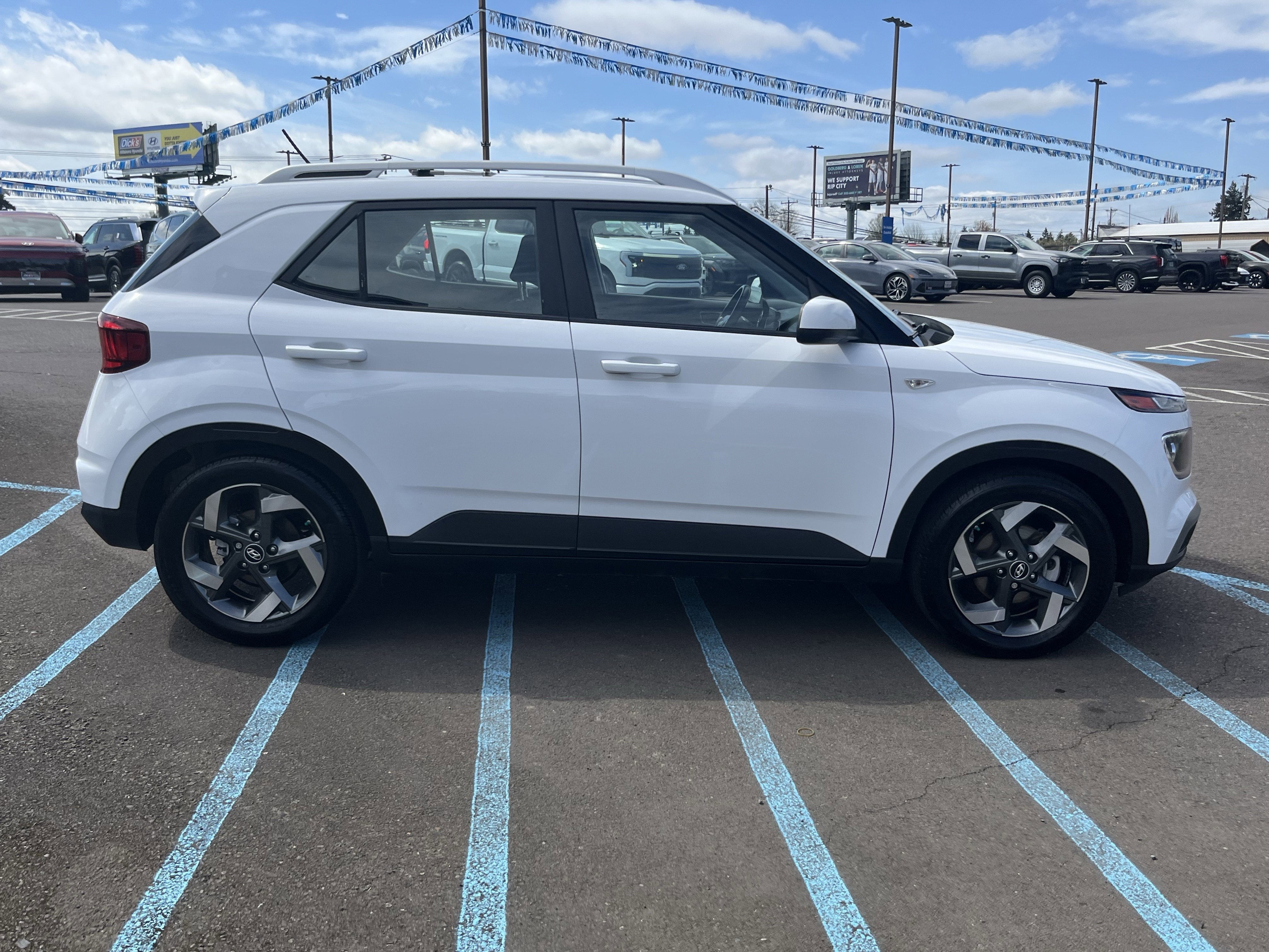 2023 Hyundai VENUE SEL