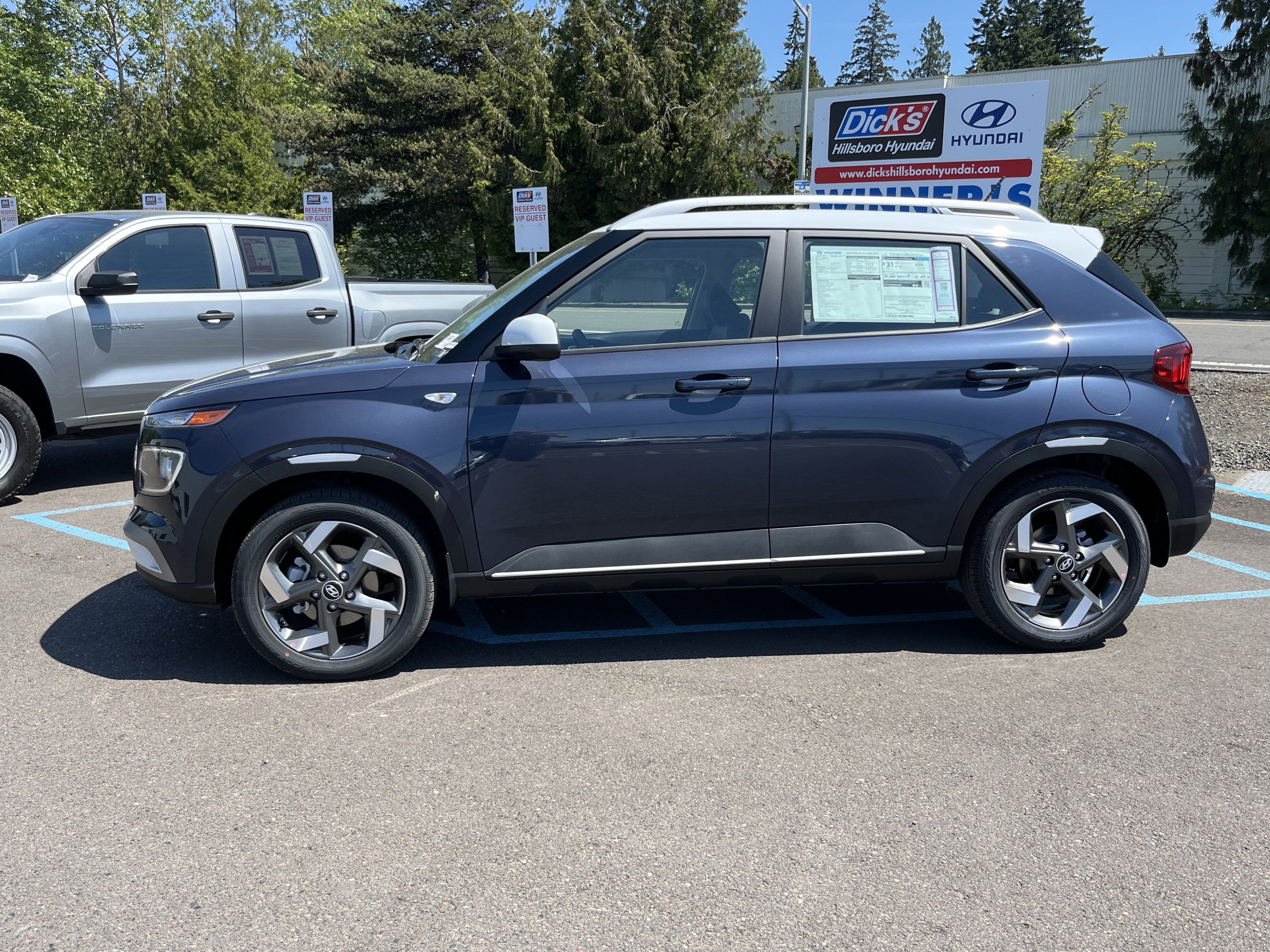 2026 Hyundai VENUE SEL W/Two-Tone Roof