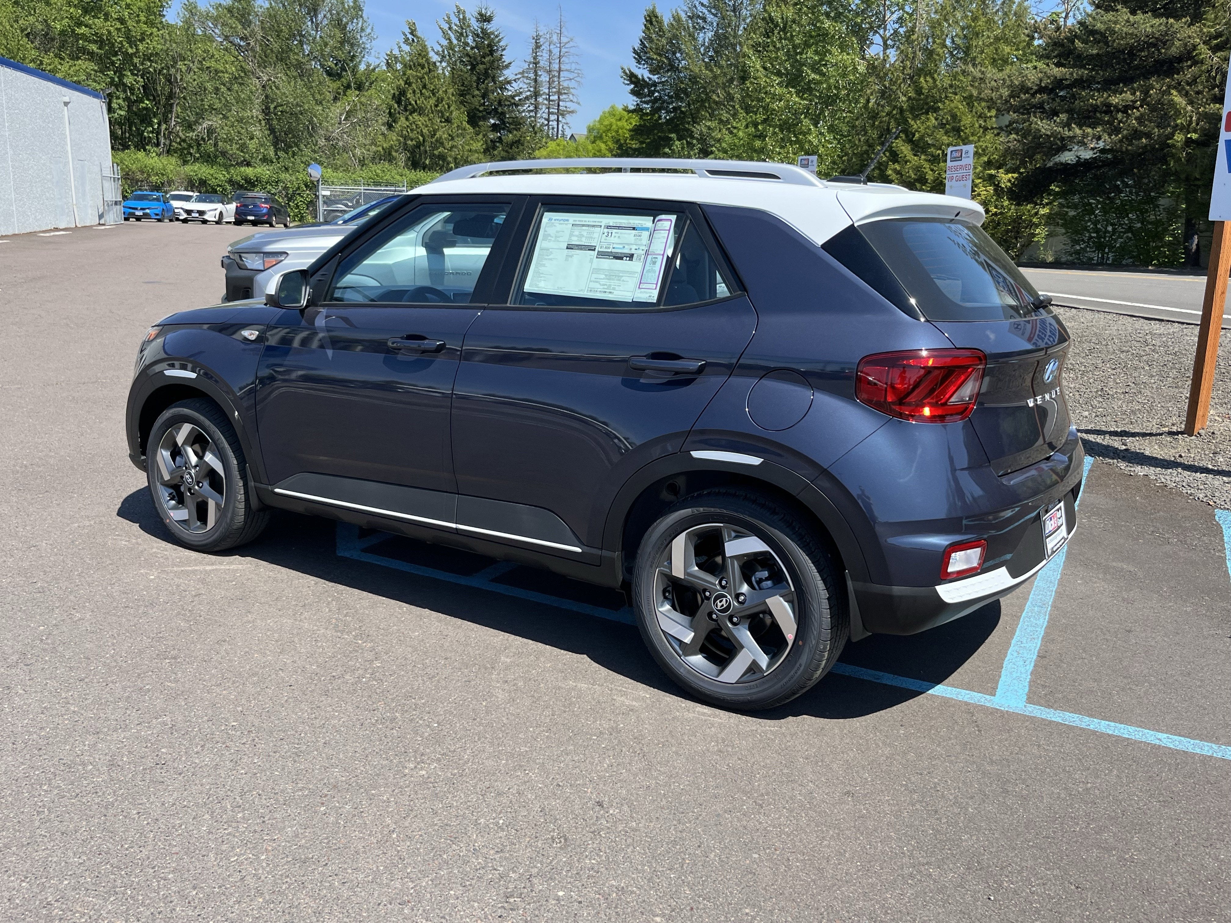 2026 Hyundai VENUE SEL W/Two-Tone Roof