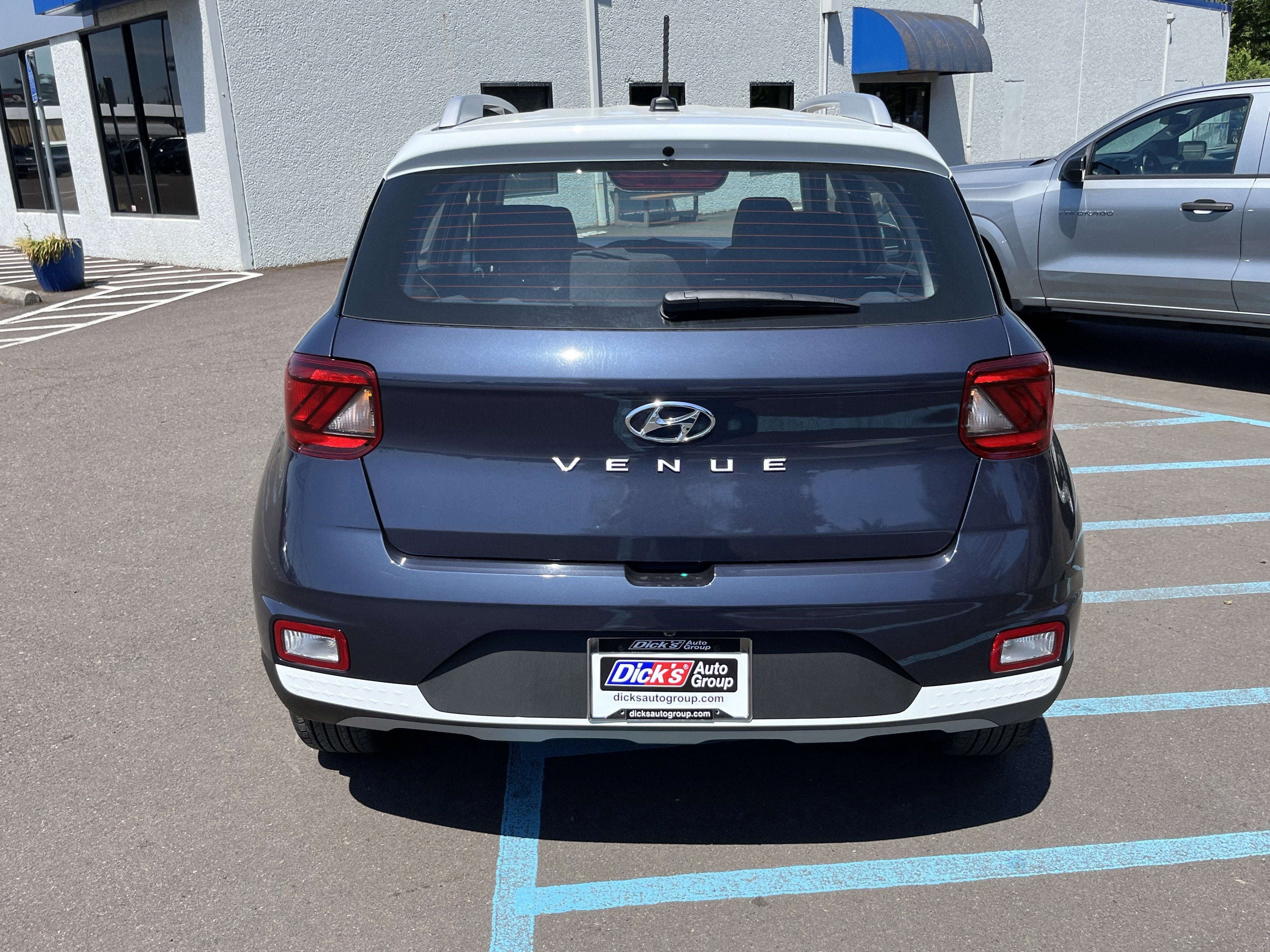 2026 Hyundai VENUE SEL W/Two-Tone Roof