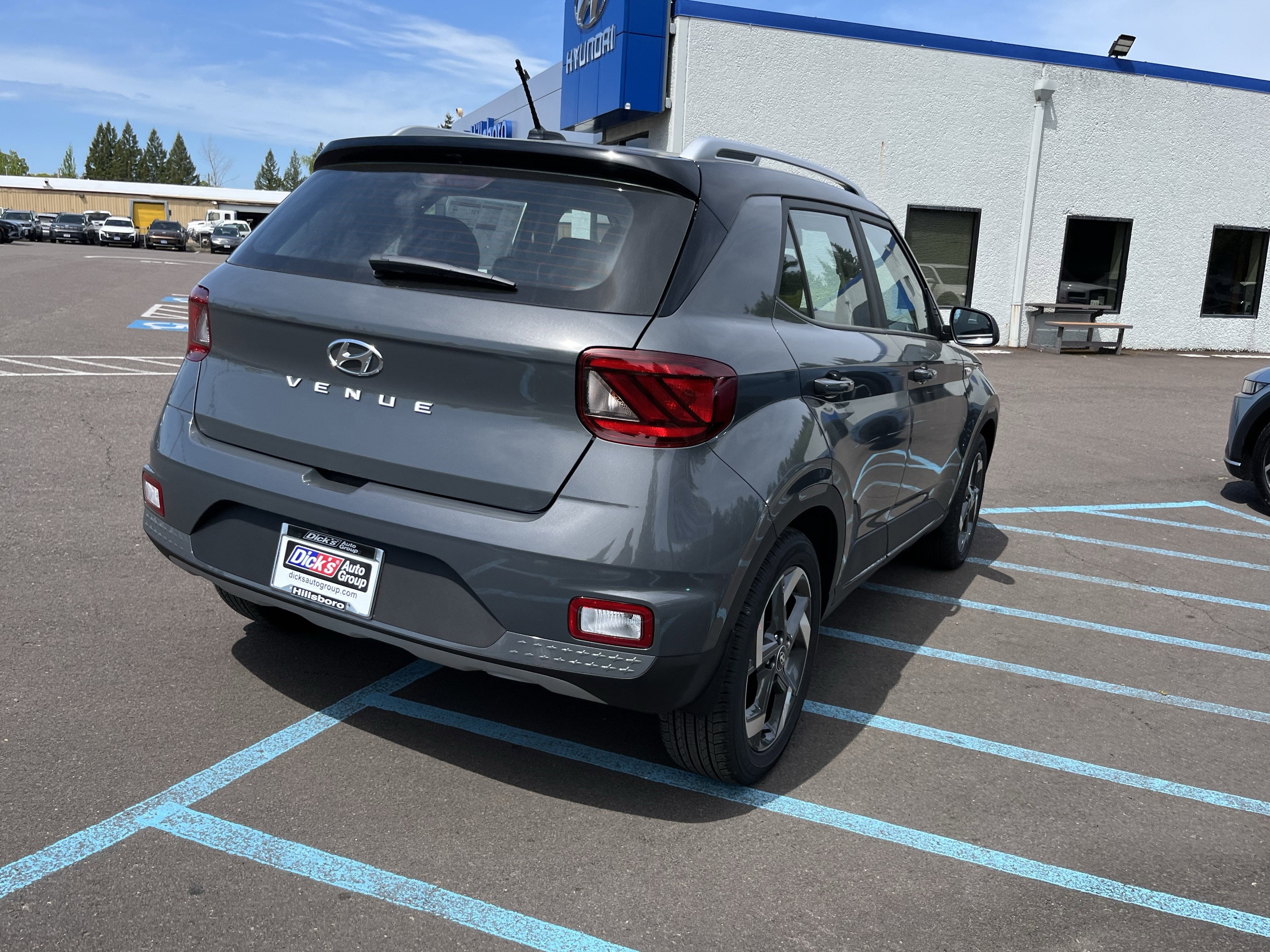 2026 Hyundai VENUE SEL W/Two-Tone Roof