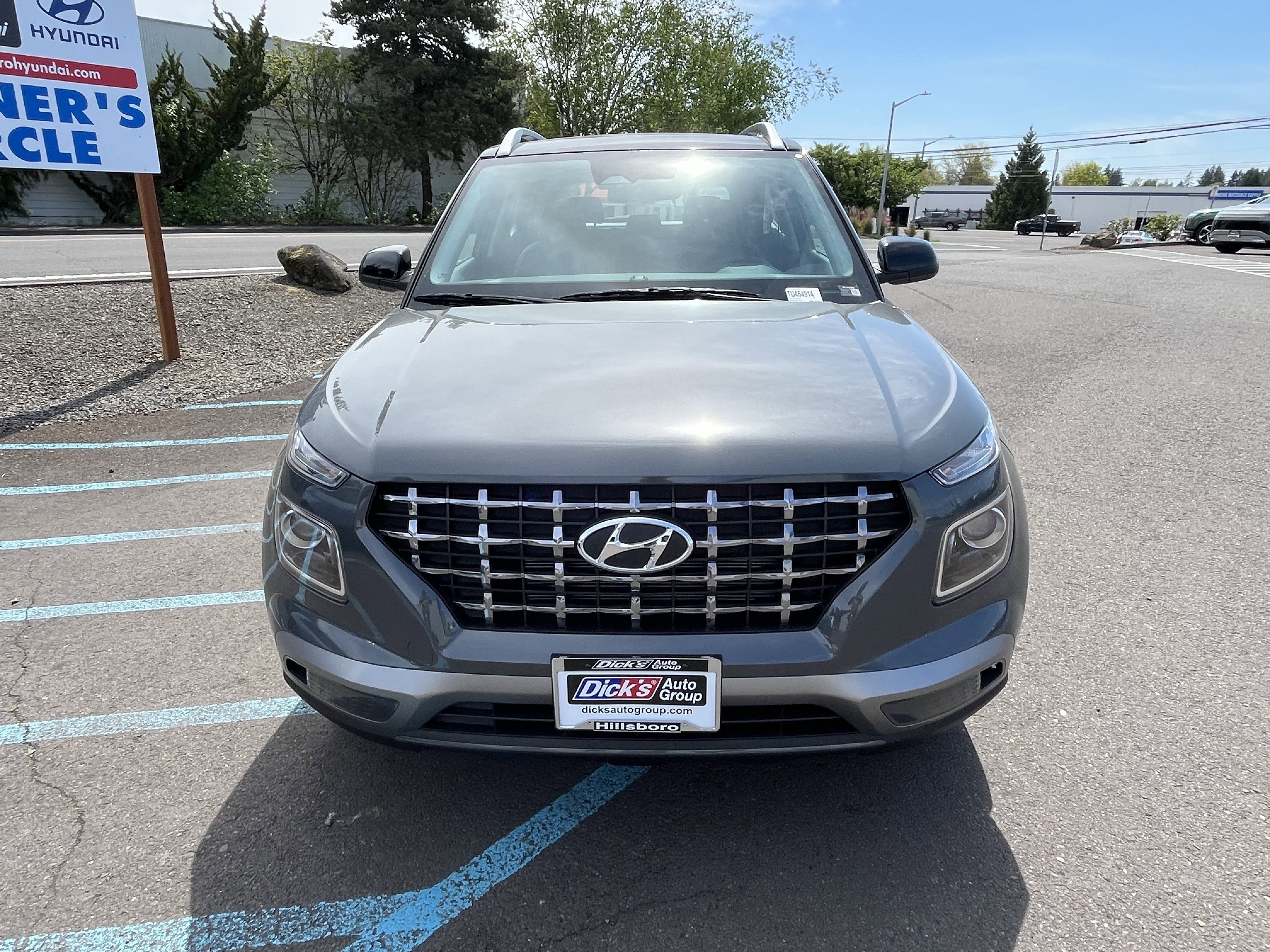 2026 Hyundai VENUE SEL W/Two-Tone Roof