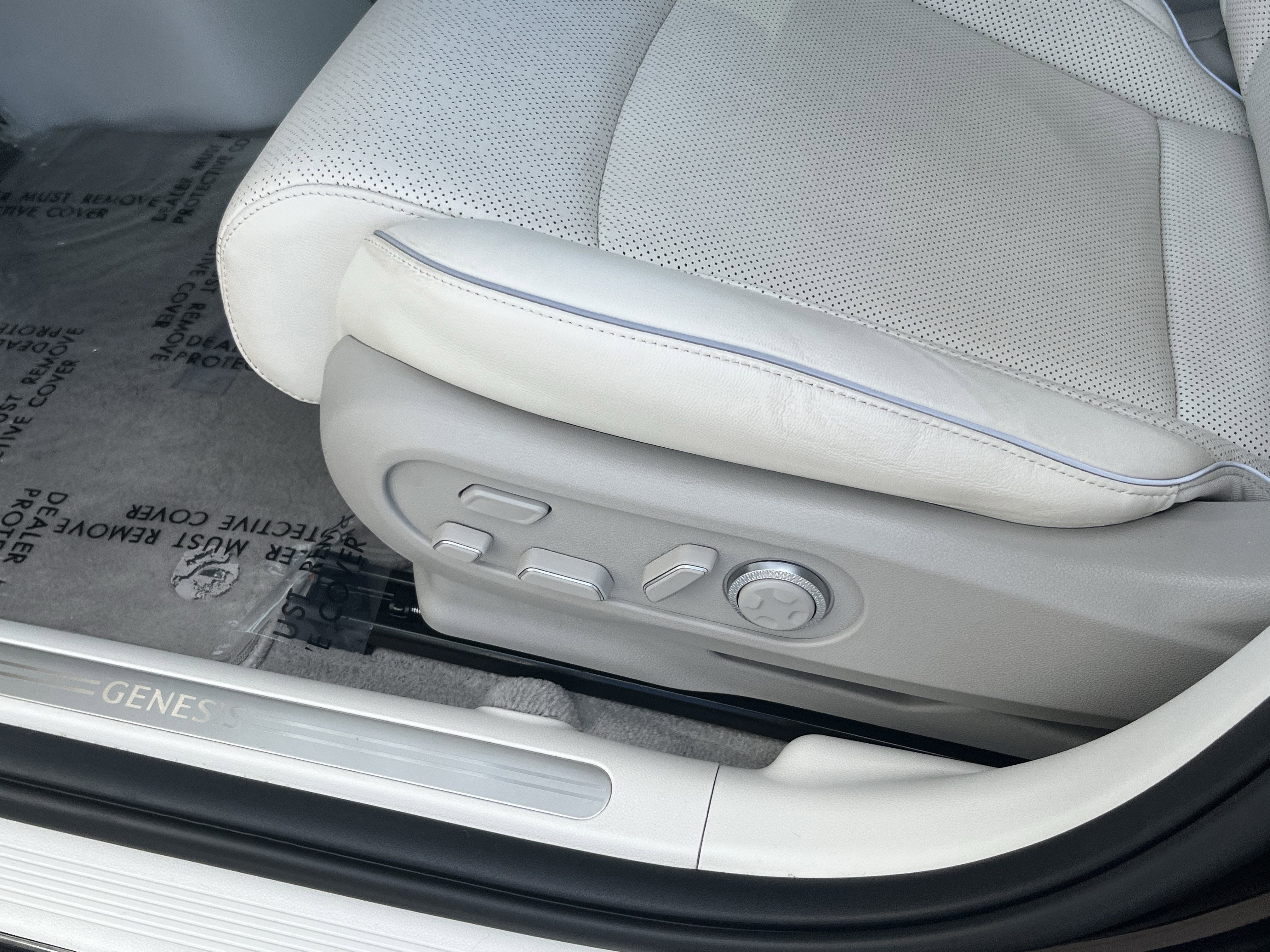 2023 Genesis GV60 Advanced