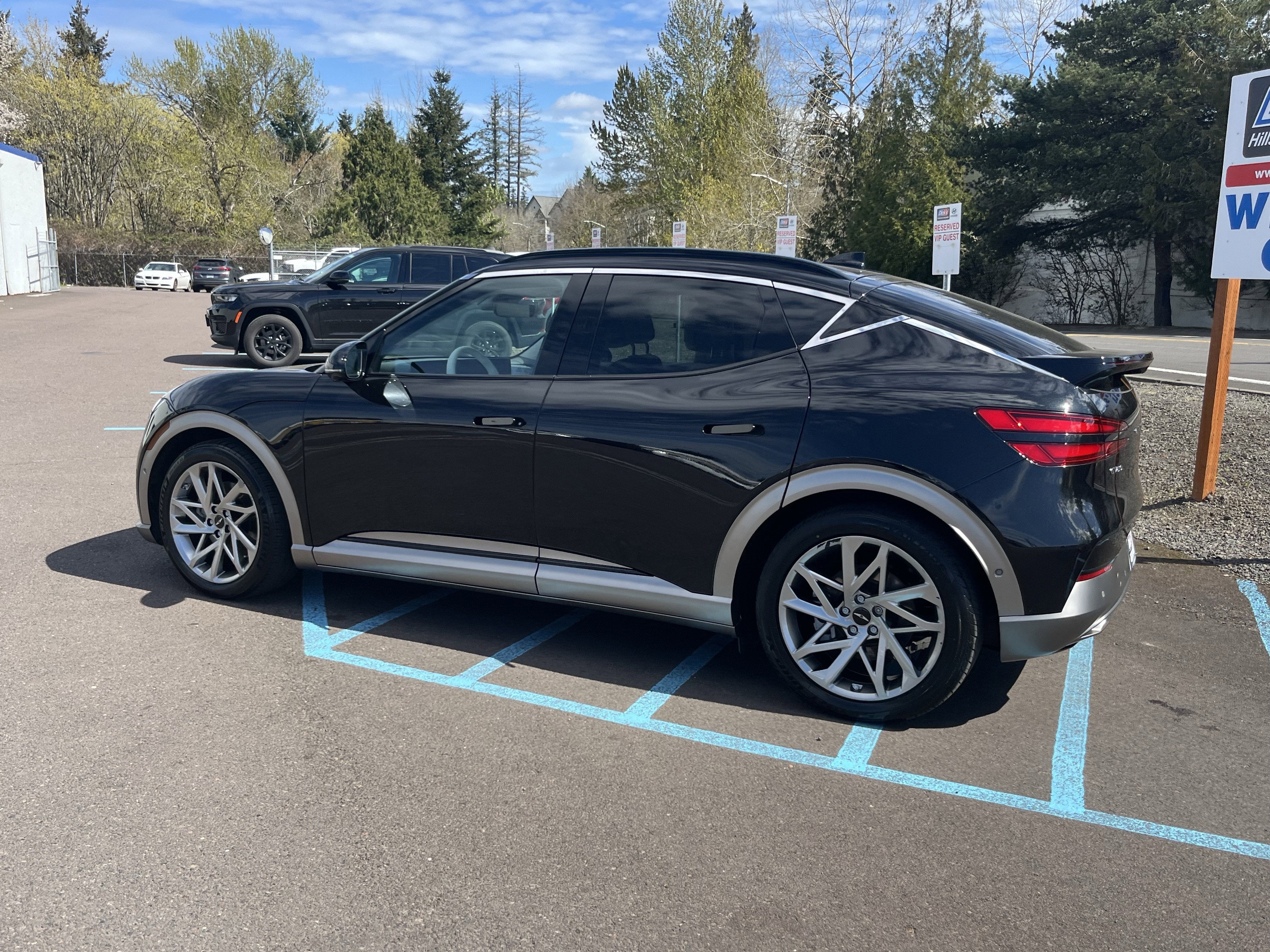 2023 Genesis GV60 Advanced