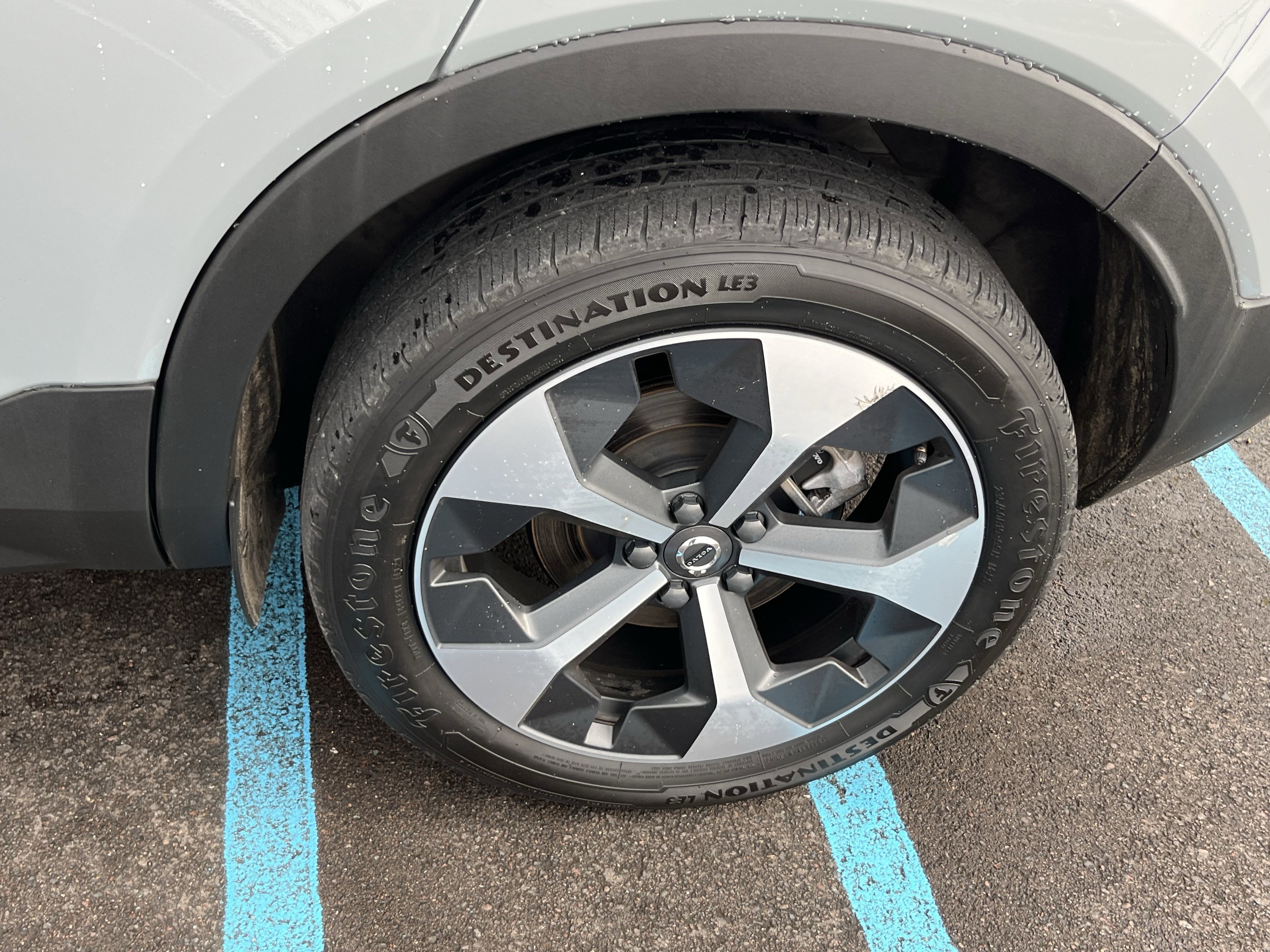 2024 Volvo XC40 Plus Bright Theme