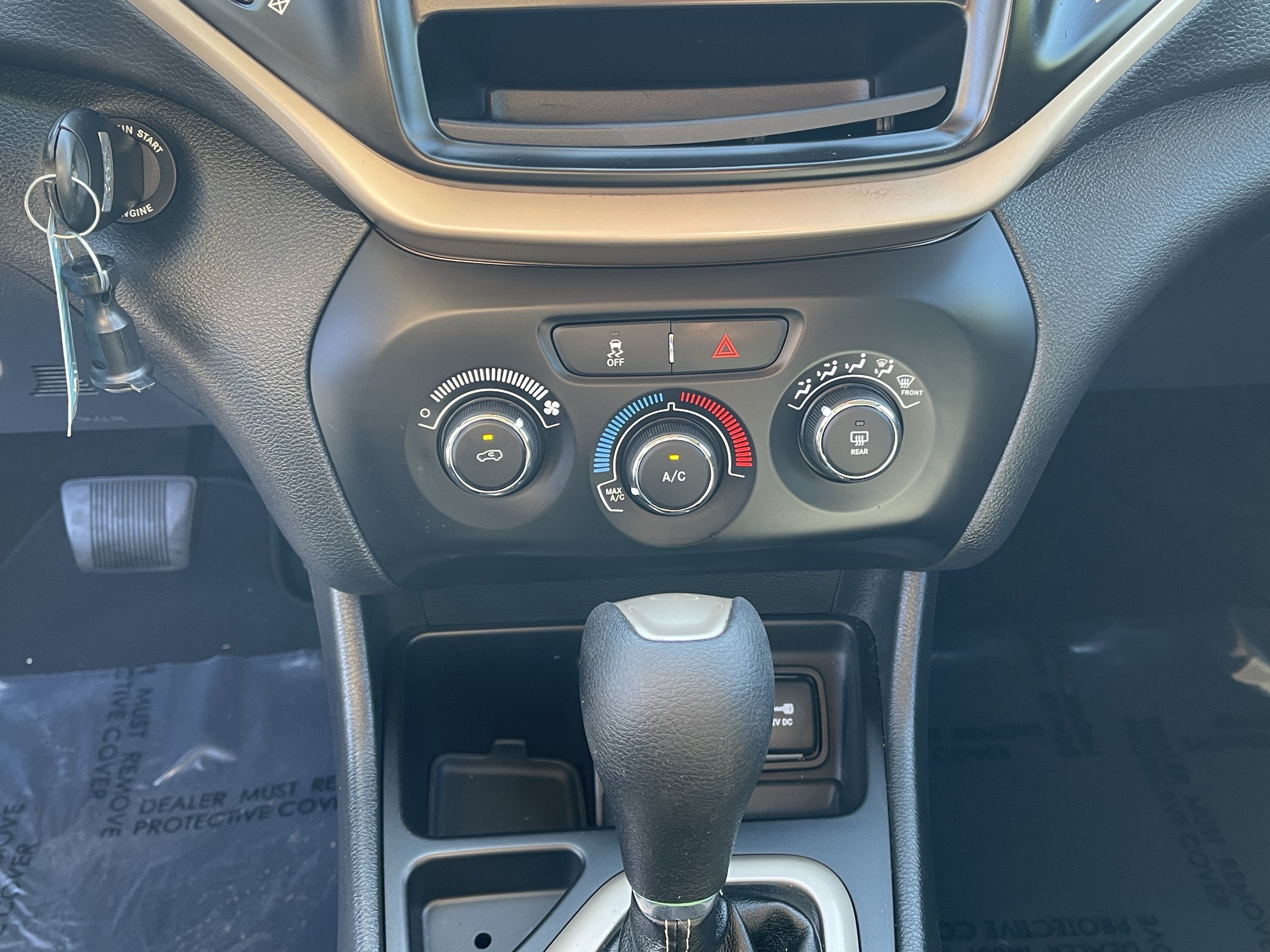 2016 Jeep Cherokee Sport