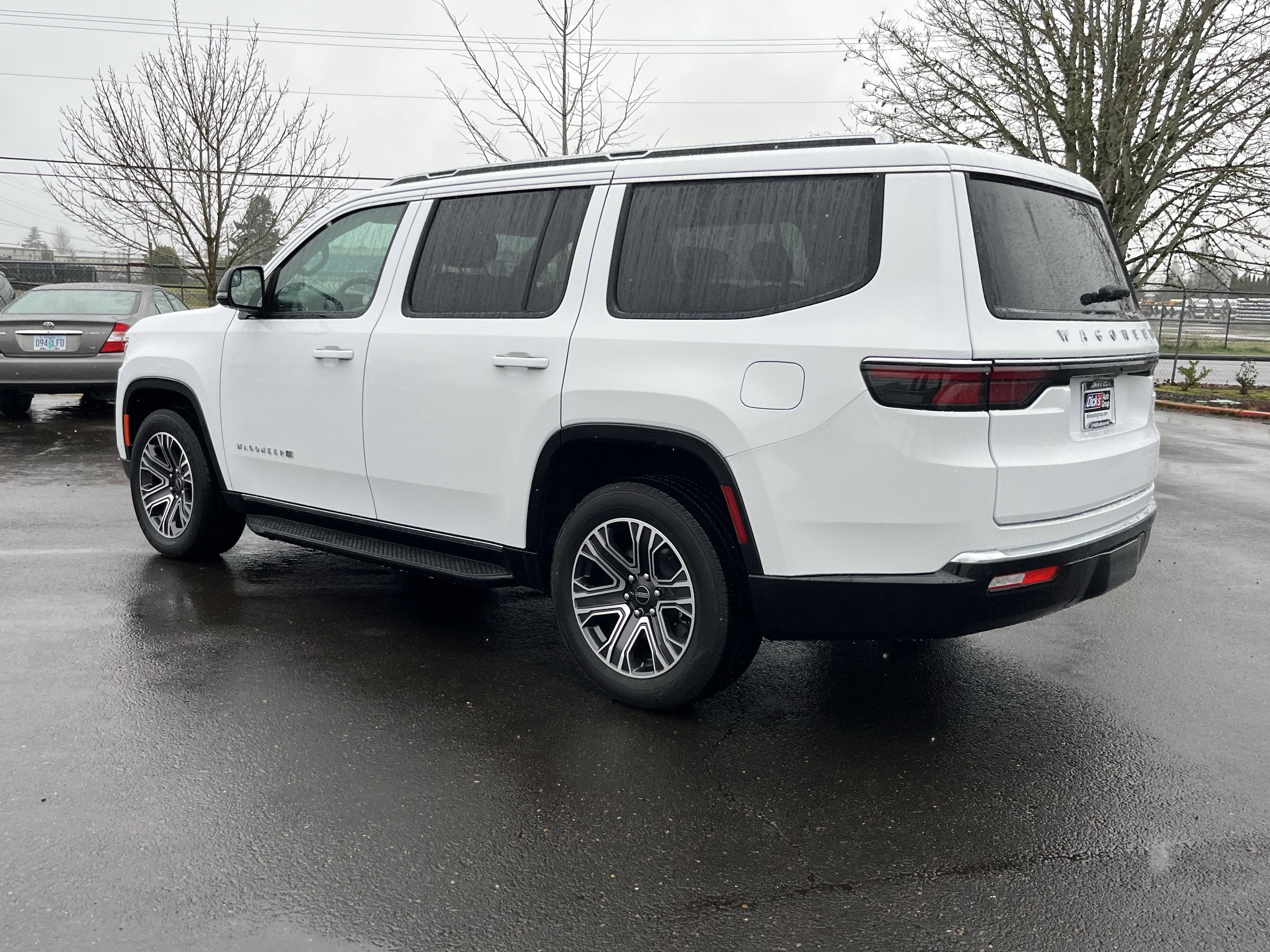 2025 Jeep Wagoneer Base