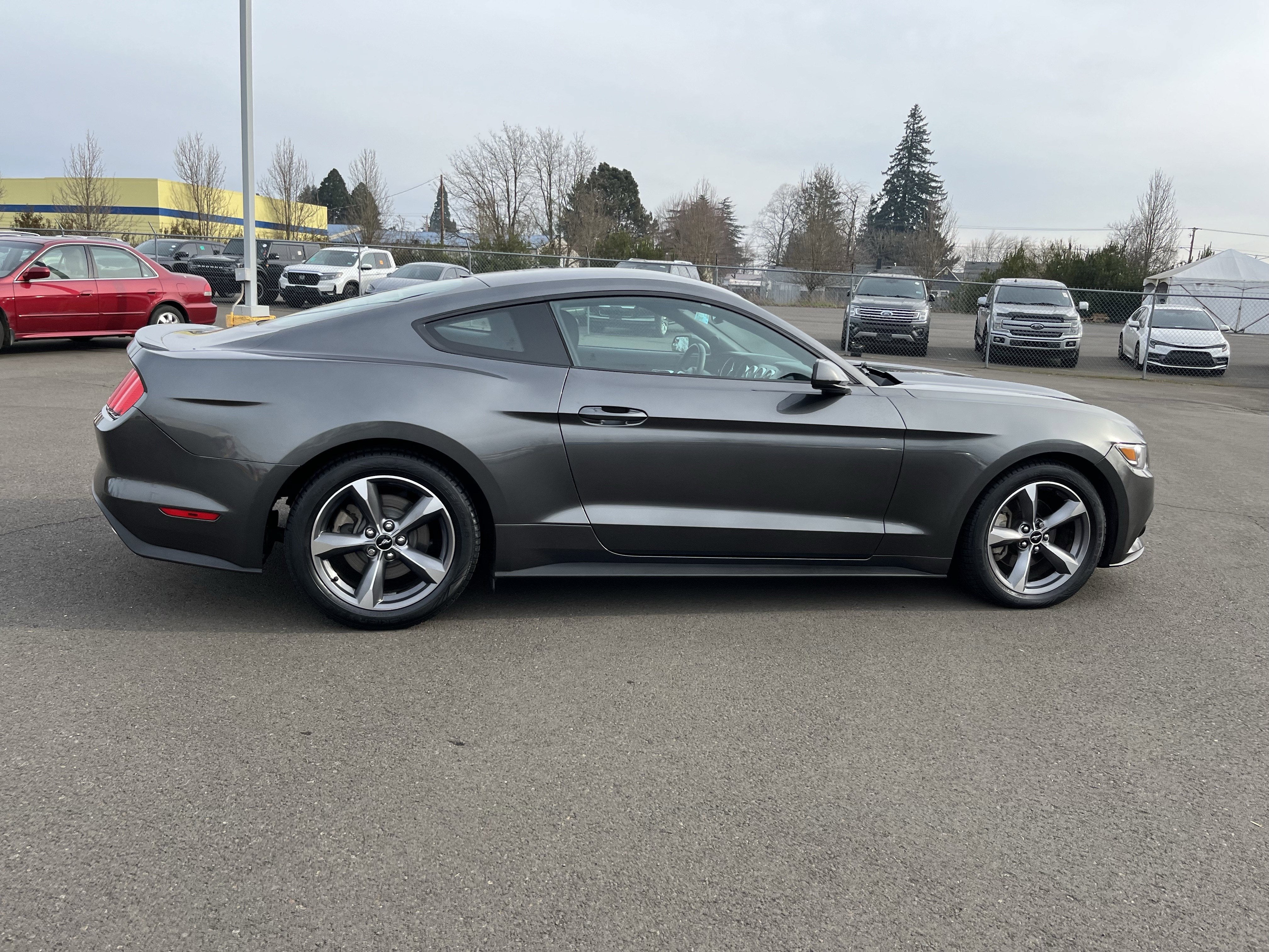 2015 Ford Mustang V6