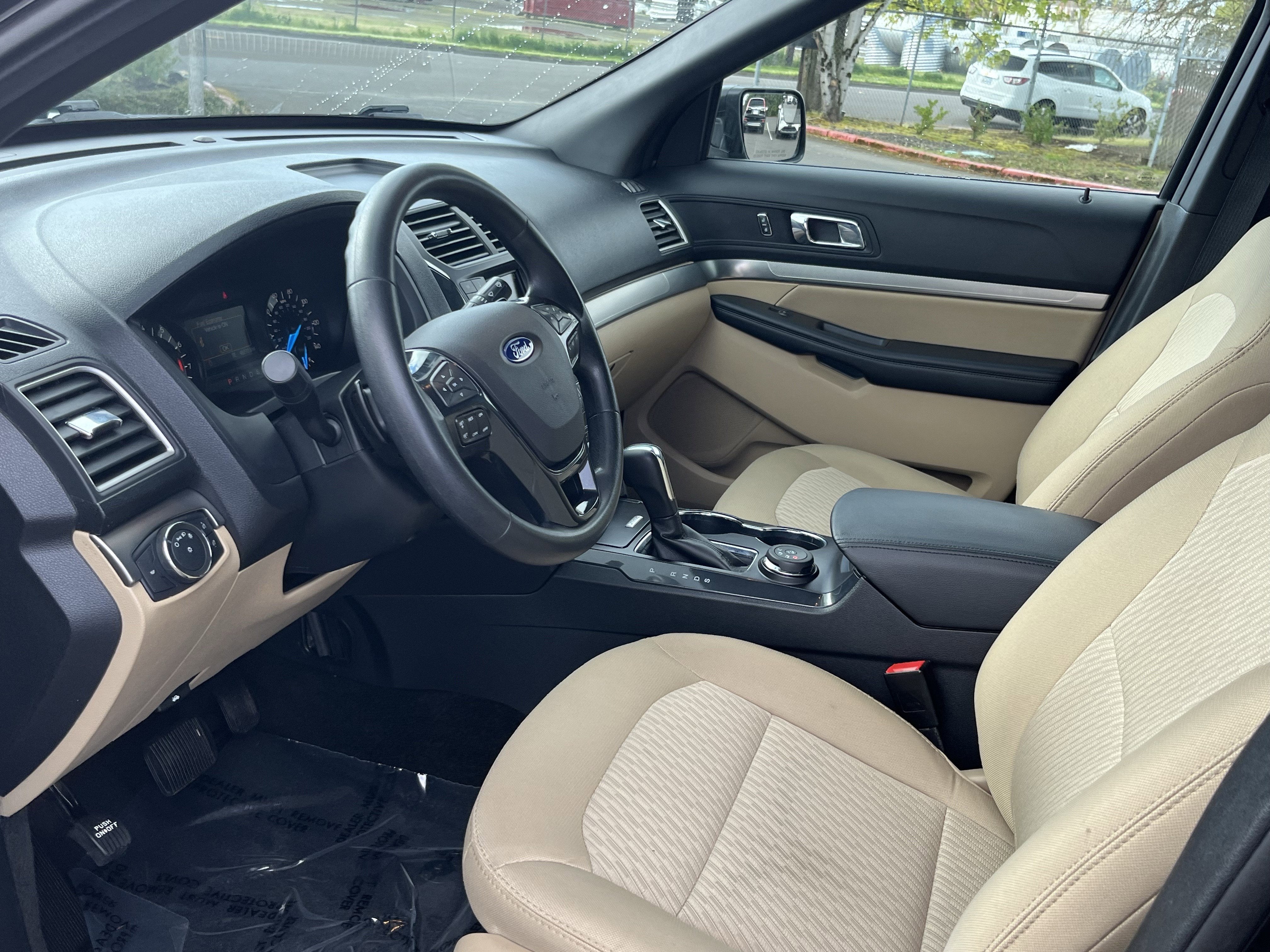 2017 Ford Explorer Base