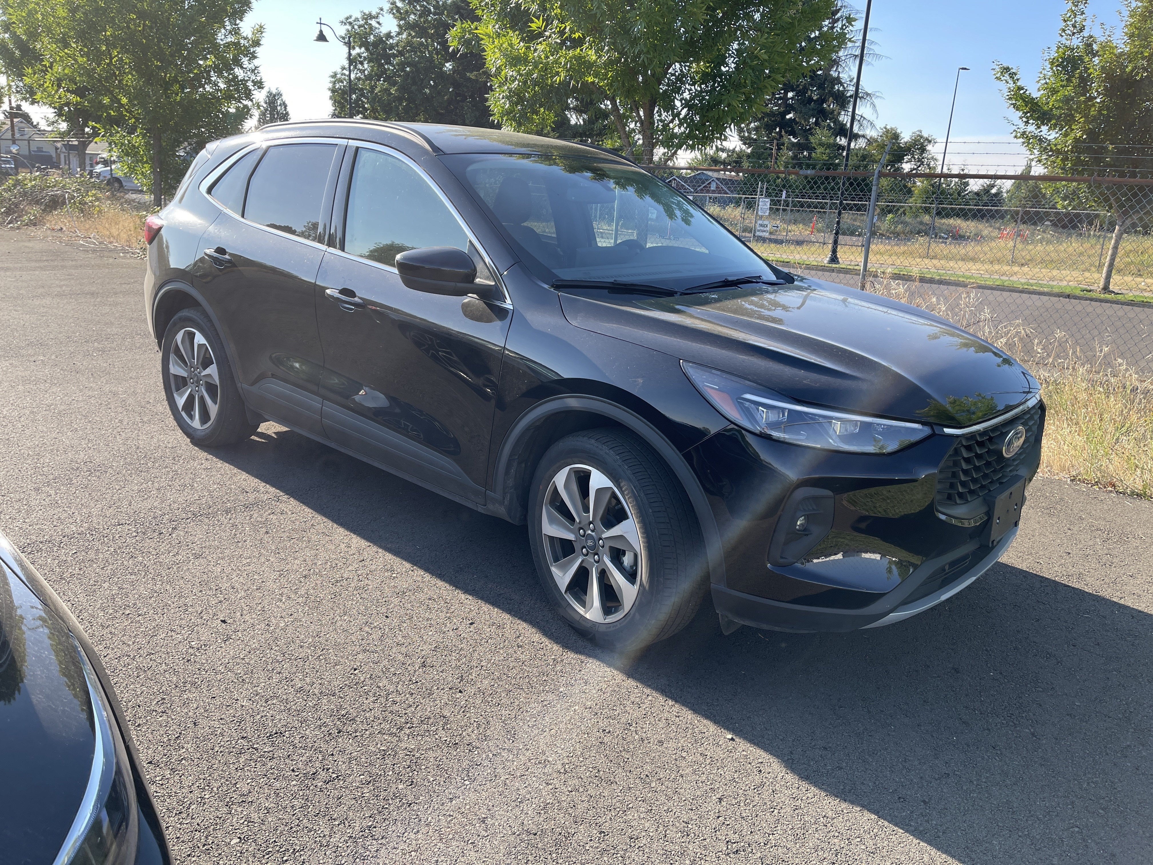 2025 Ford Escape Platinum