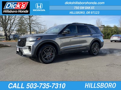2025 Ford Explorer ST-Line