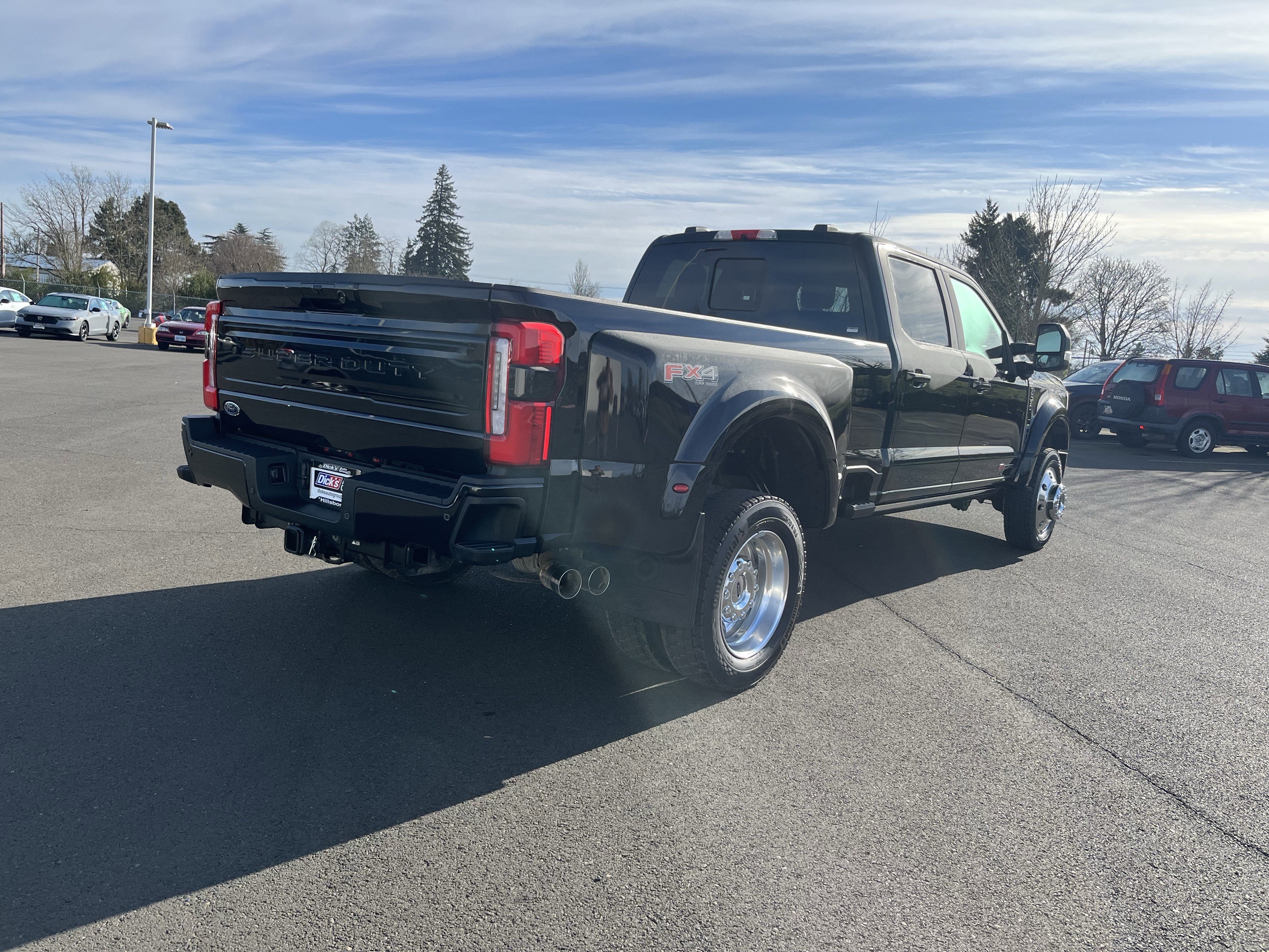 2025 Ford Super Duty F-450 DRW Platinum