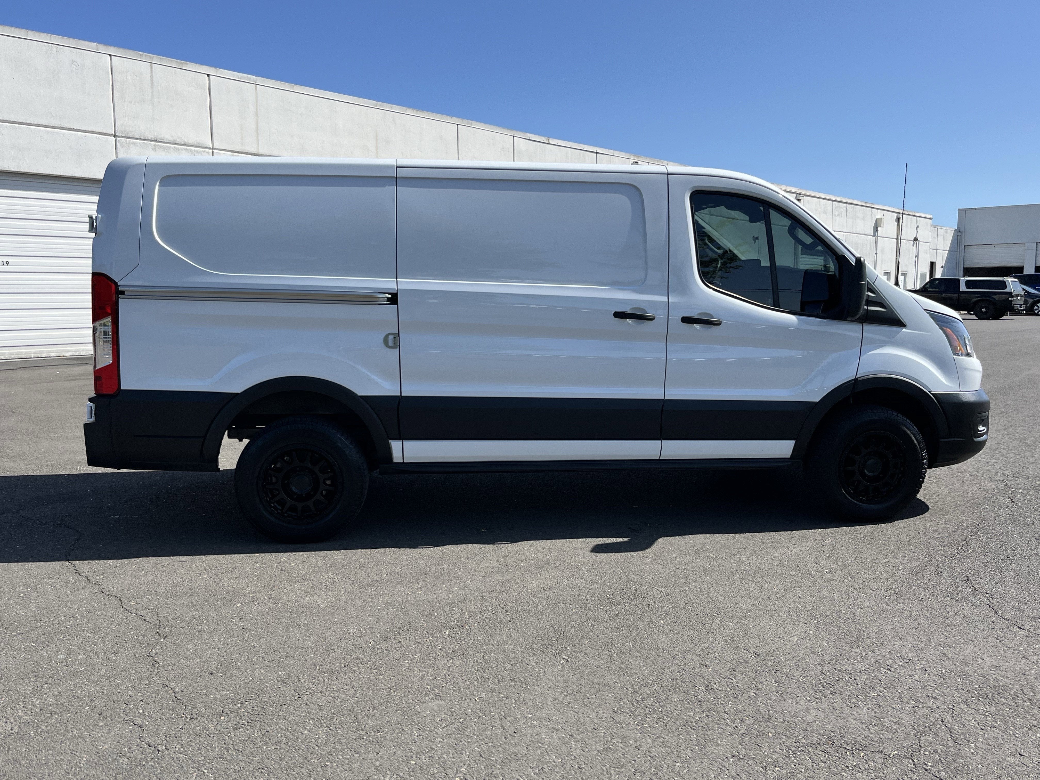 2023 Ford E-Transit Cargo Van Base
