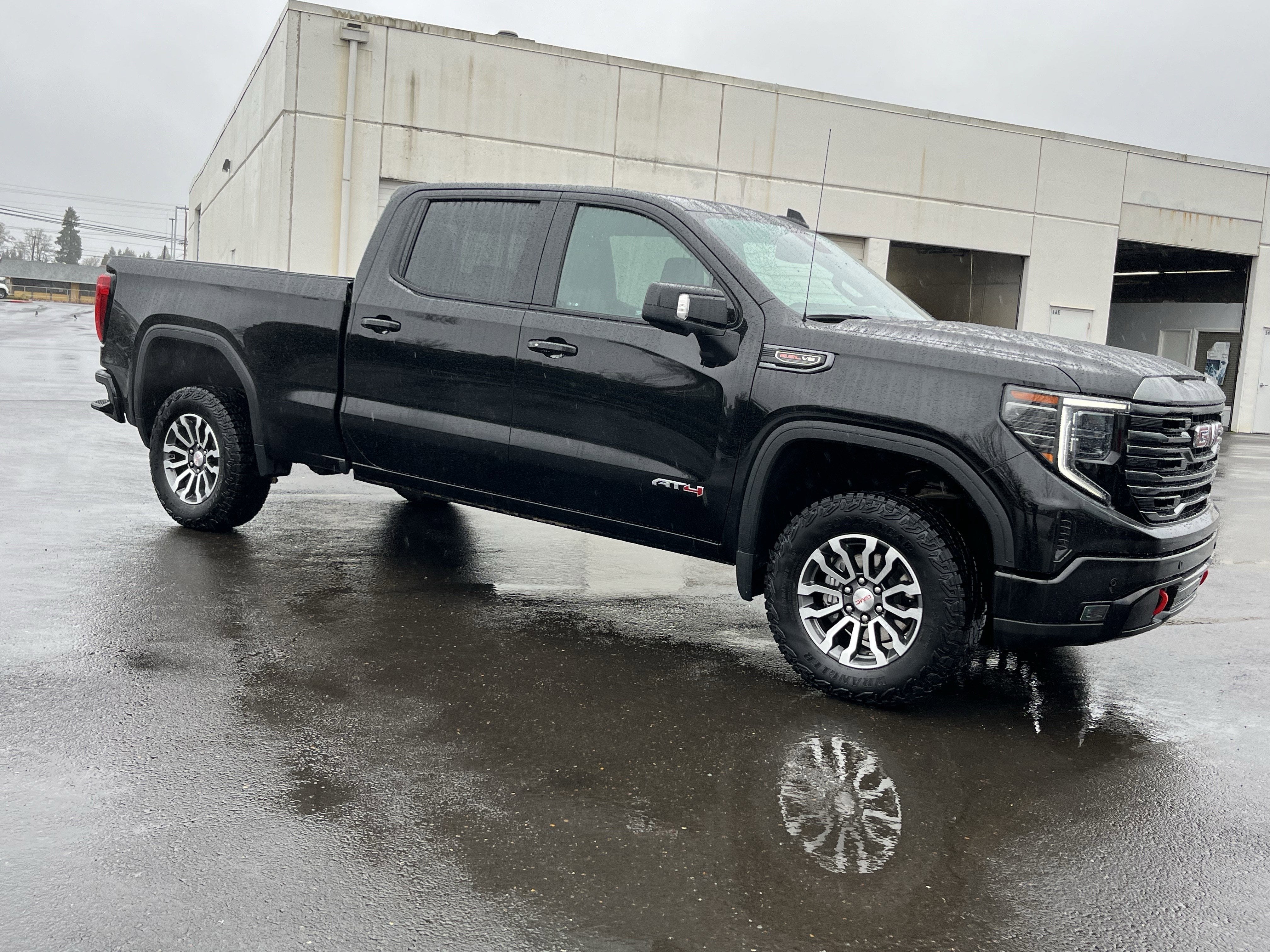 2023 GMC Sierra 1500 AT4
