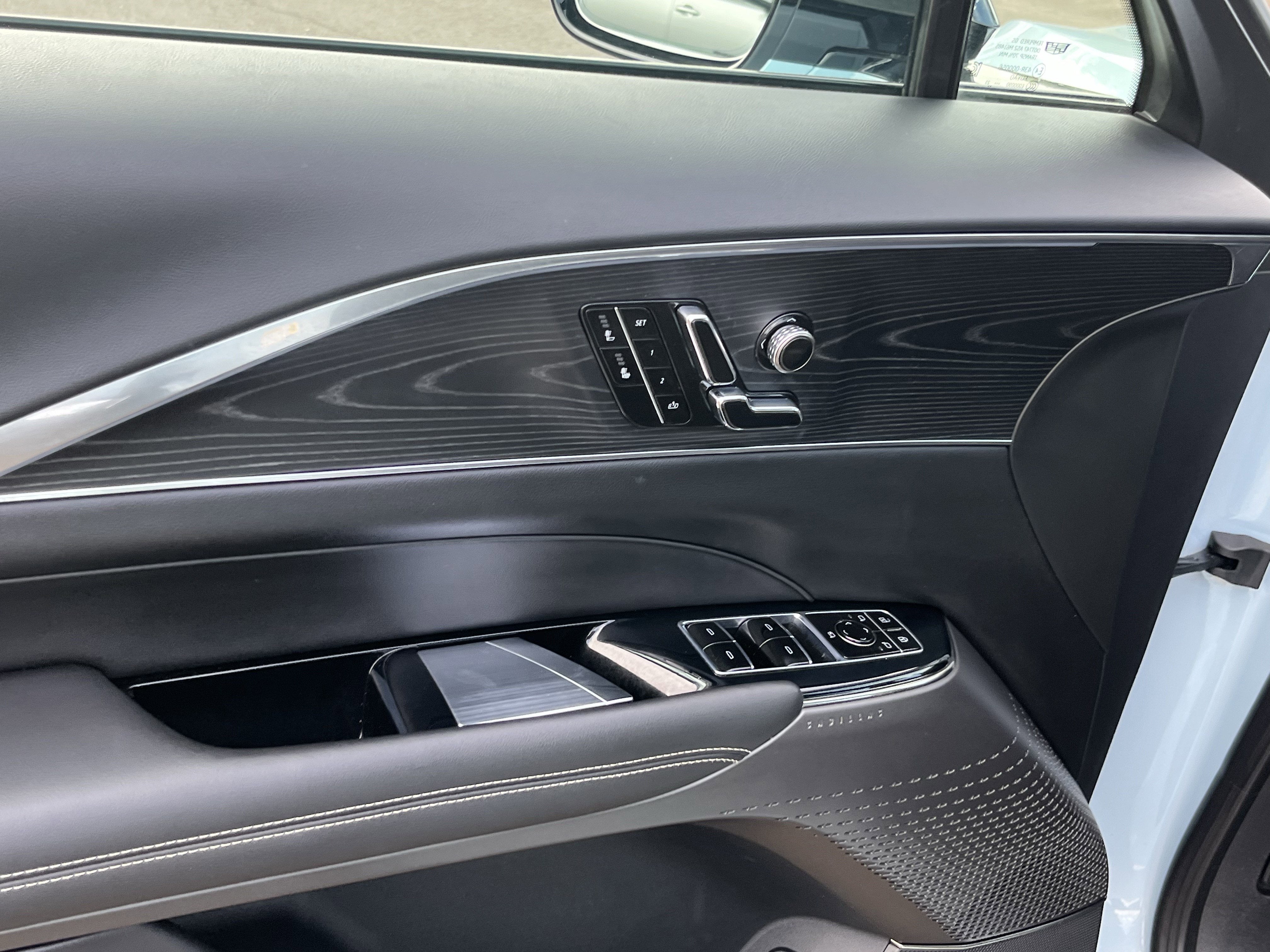 2024 Cadillac LYRIQ Luxury