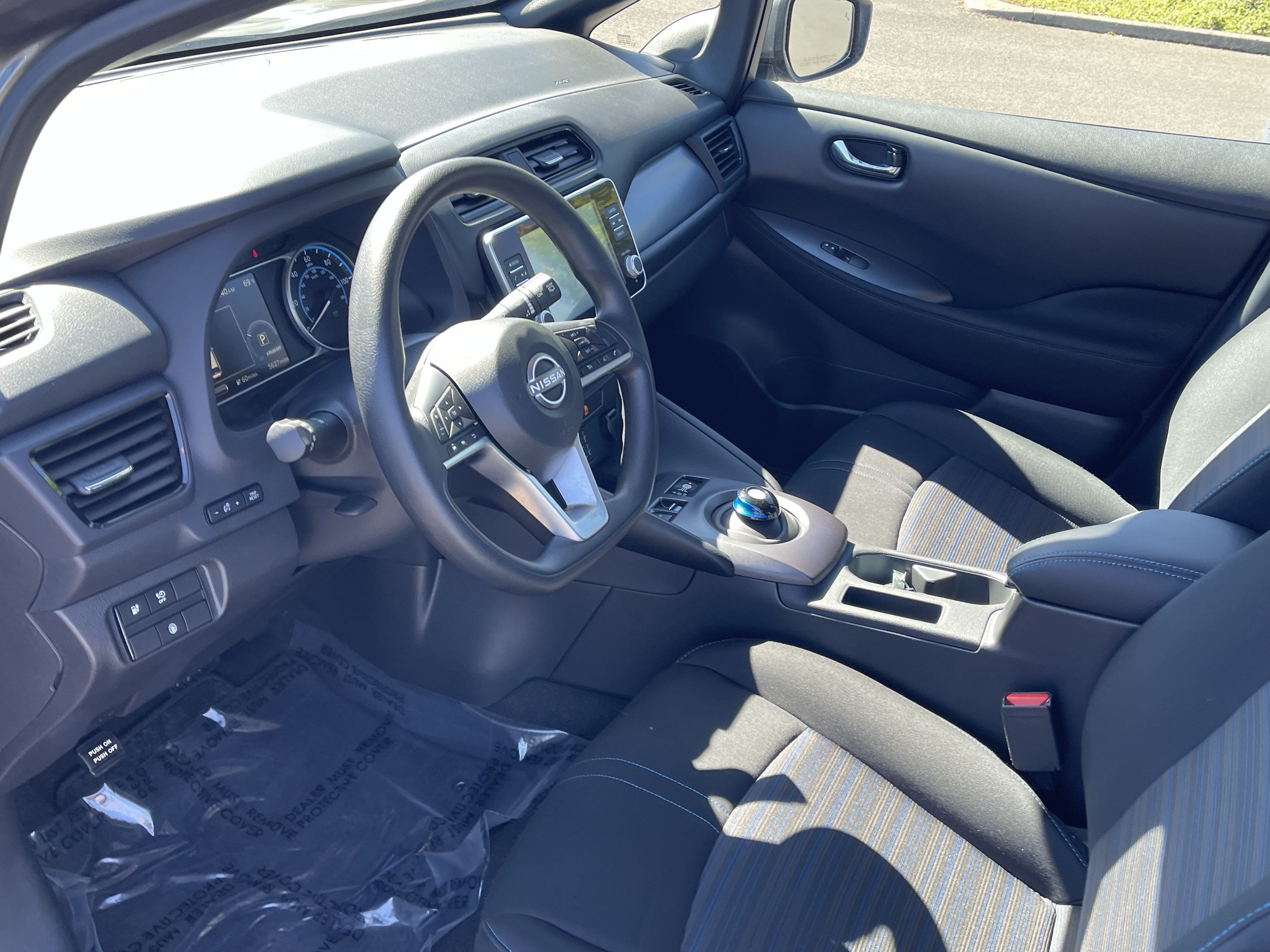 2025 Nissan LEAF S