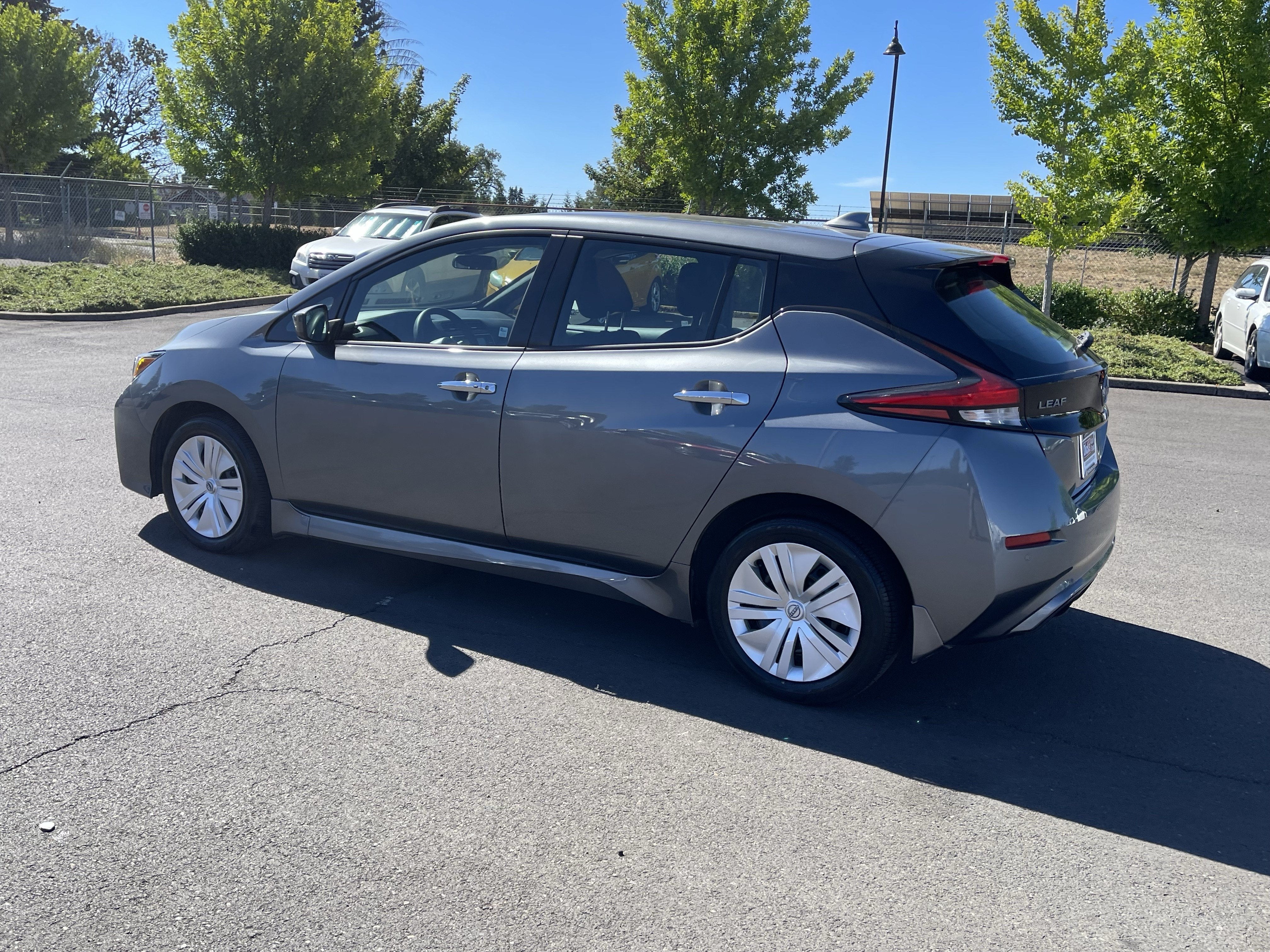 2025 Nissan LEAF S