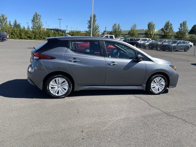 2025 Nissan LEAF S