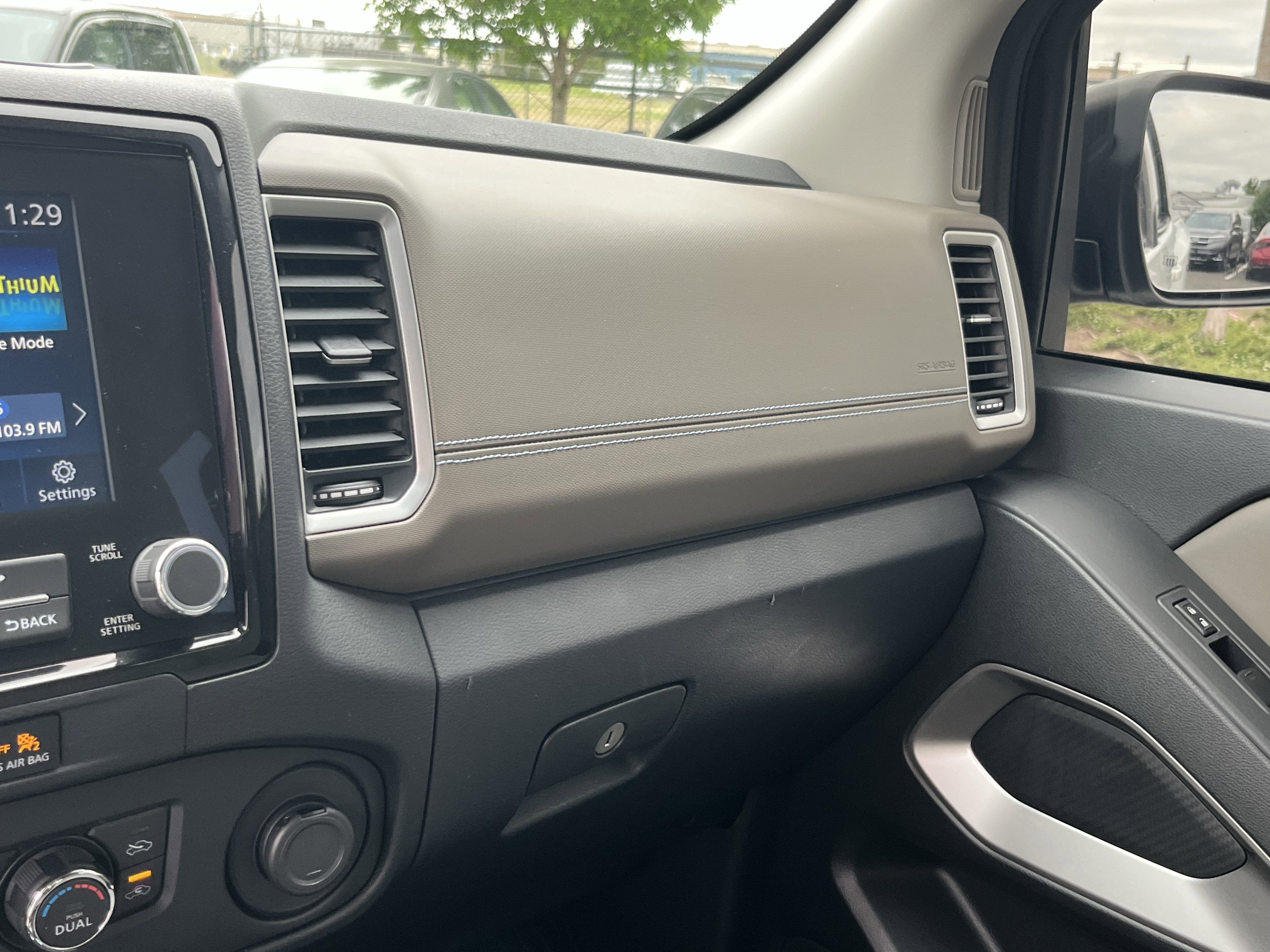 2023 Nissan Frontier SV