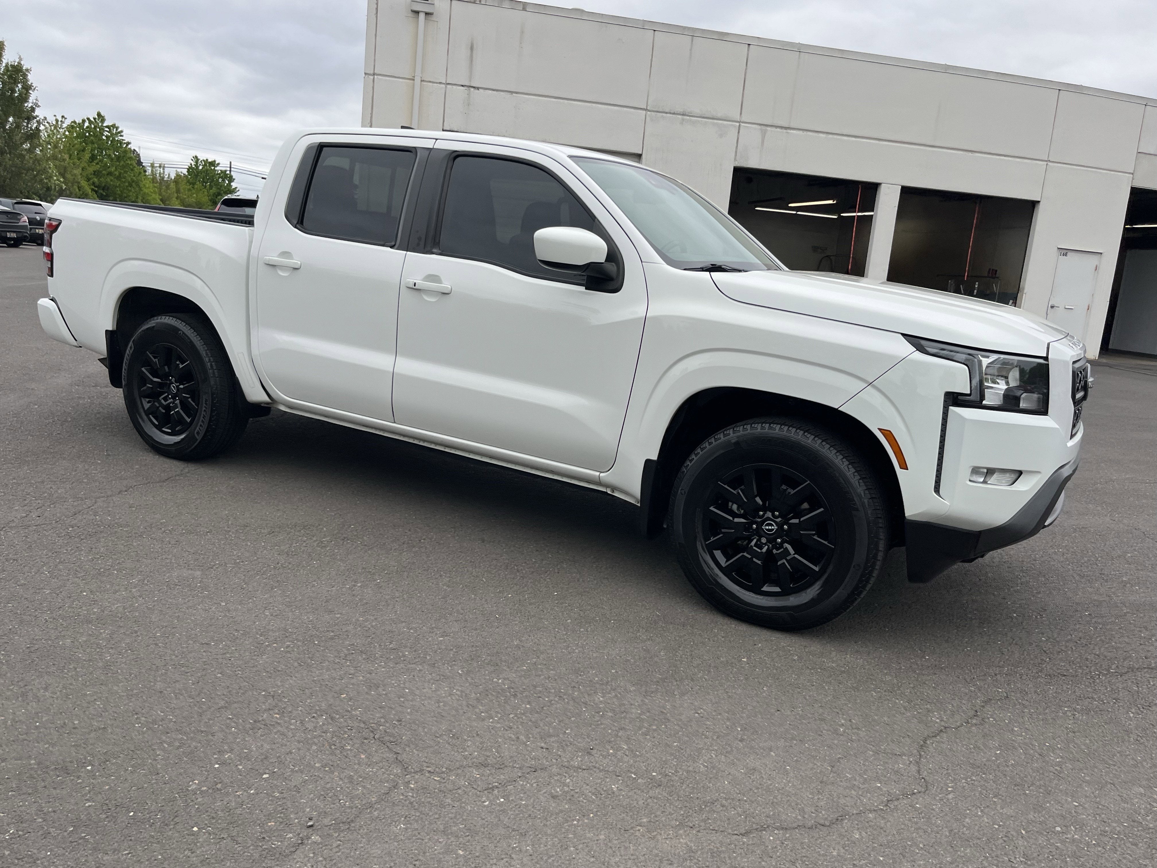 2023 Nissan Frontier SV