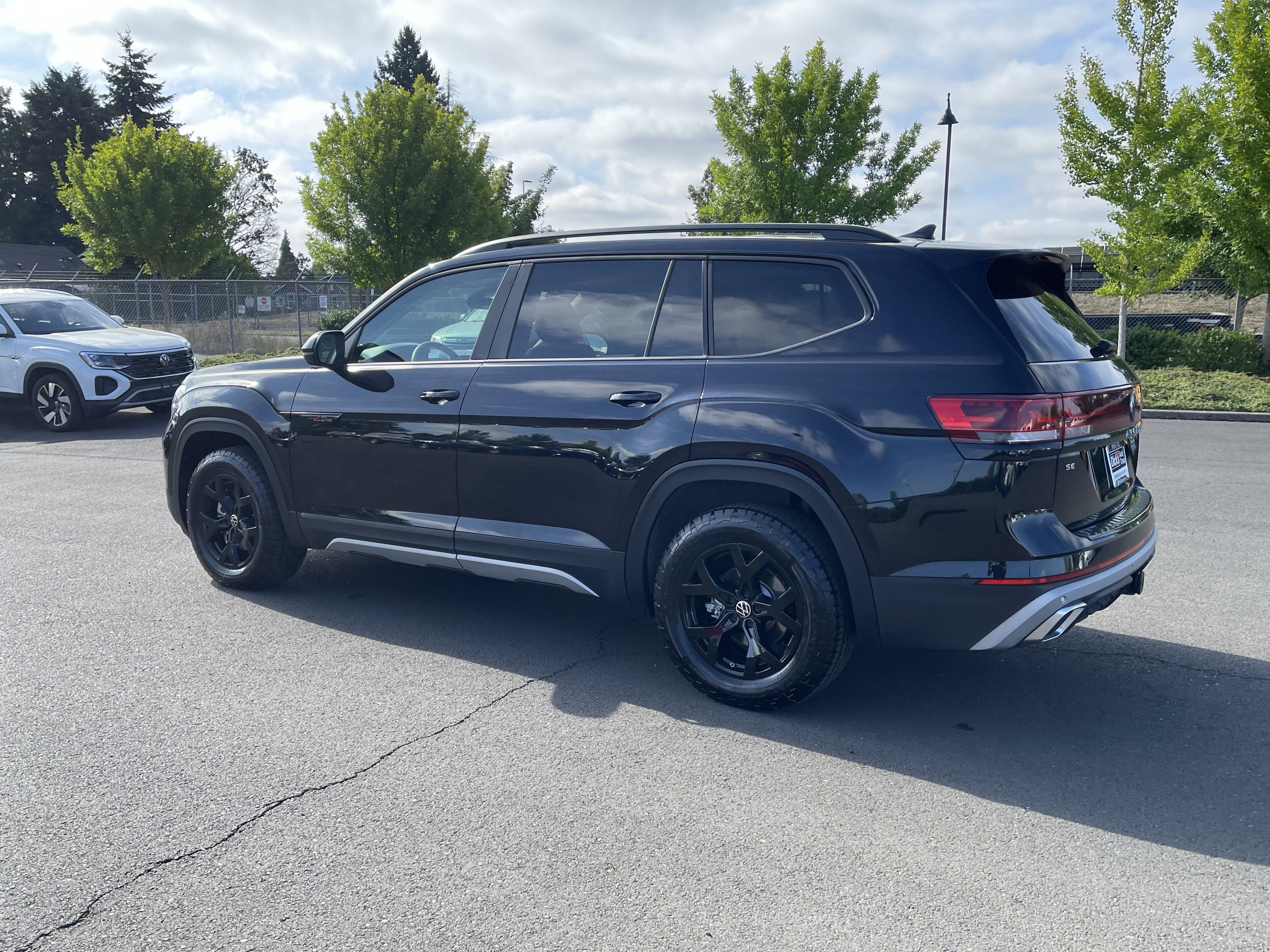 2024 Volkswagen Atlas 2.0T Peak Edition SE w/Technology