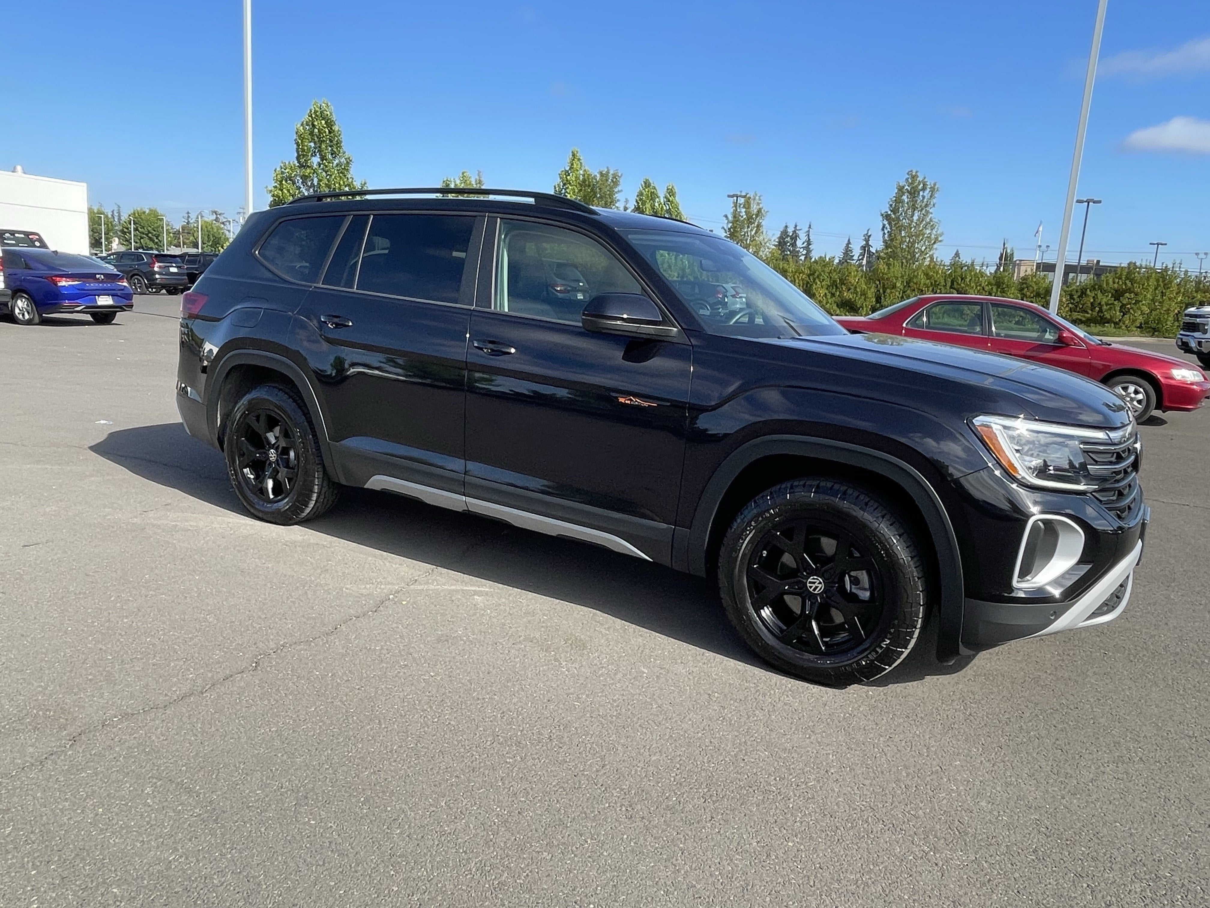 2024 Volkswagen Atlas 2.0T Peak Edition SE w/Technology