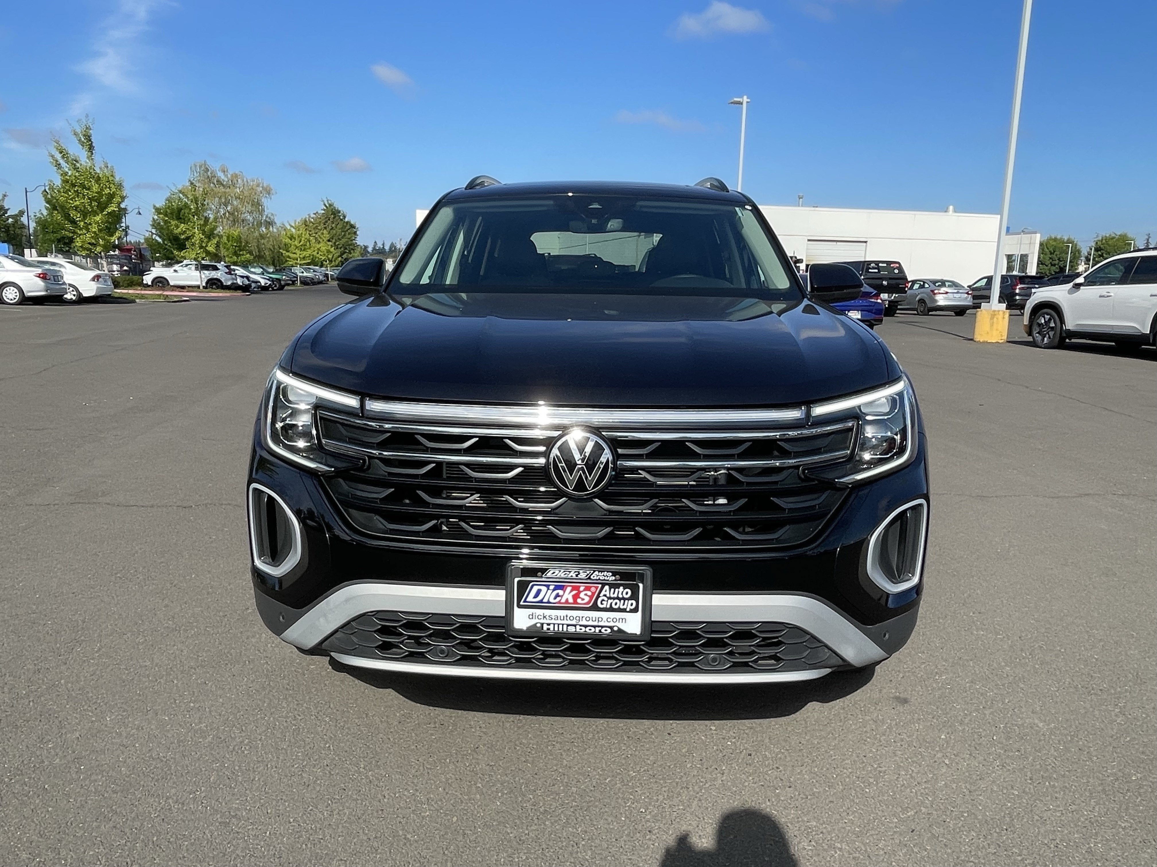 2024 Volkswagen Atlas 2.0T Peak Edition SE w/Technology