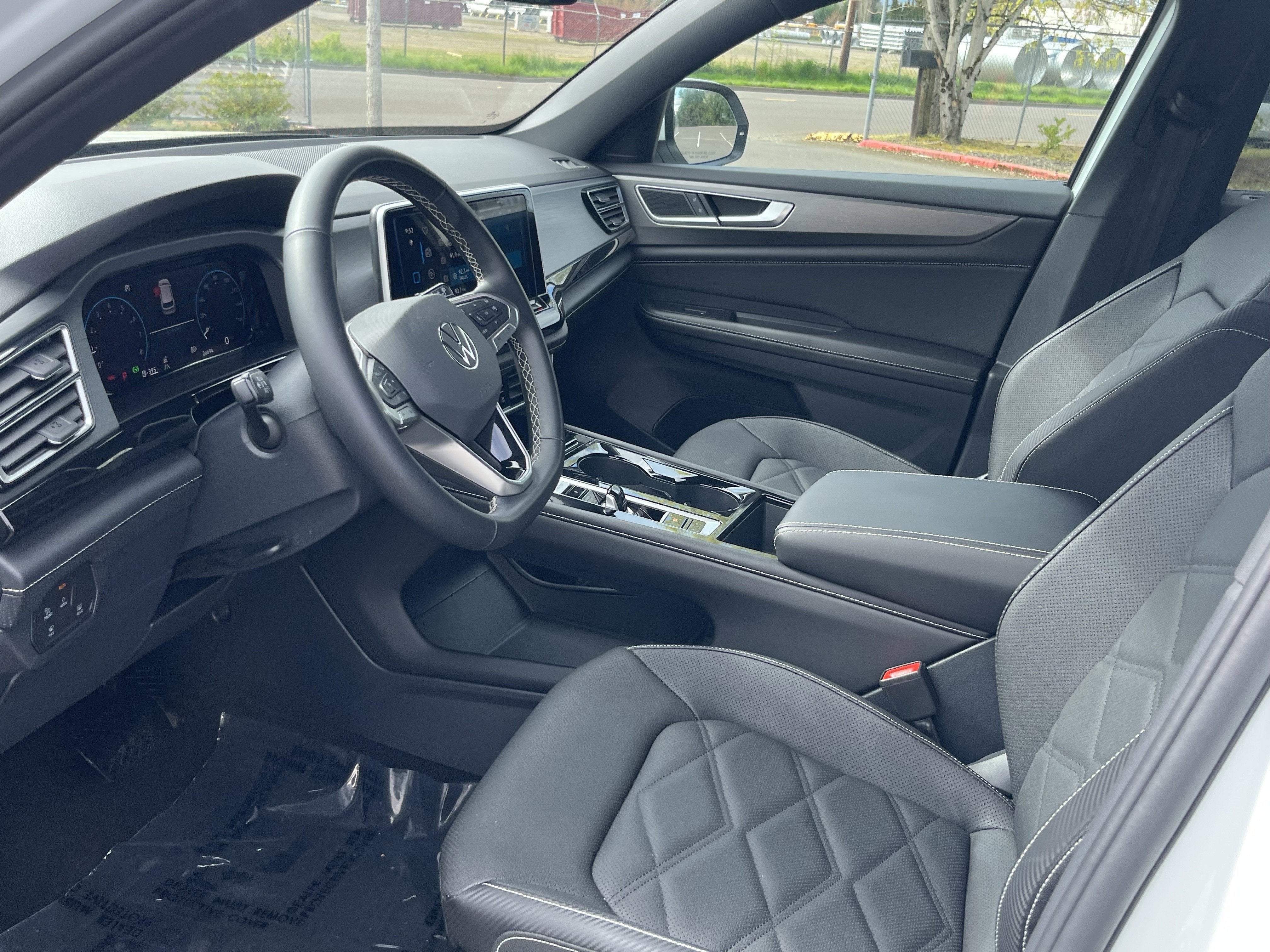 2025 Volkswagen Atlas Cross Sport 2.0T SE w/Technology