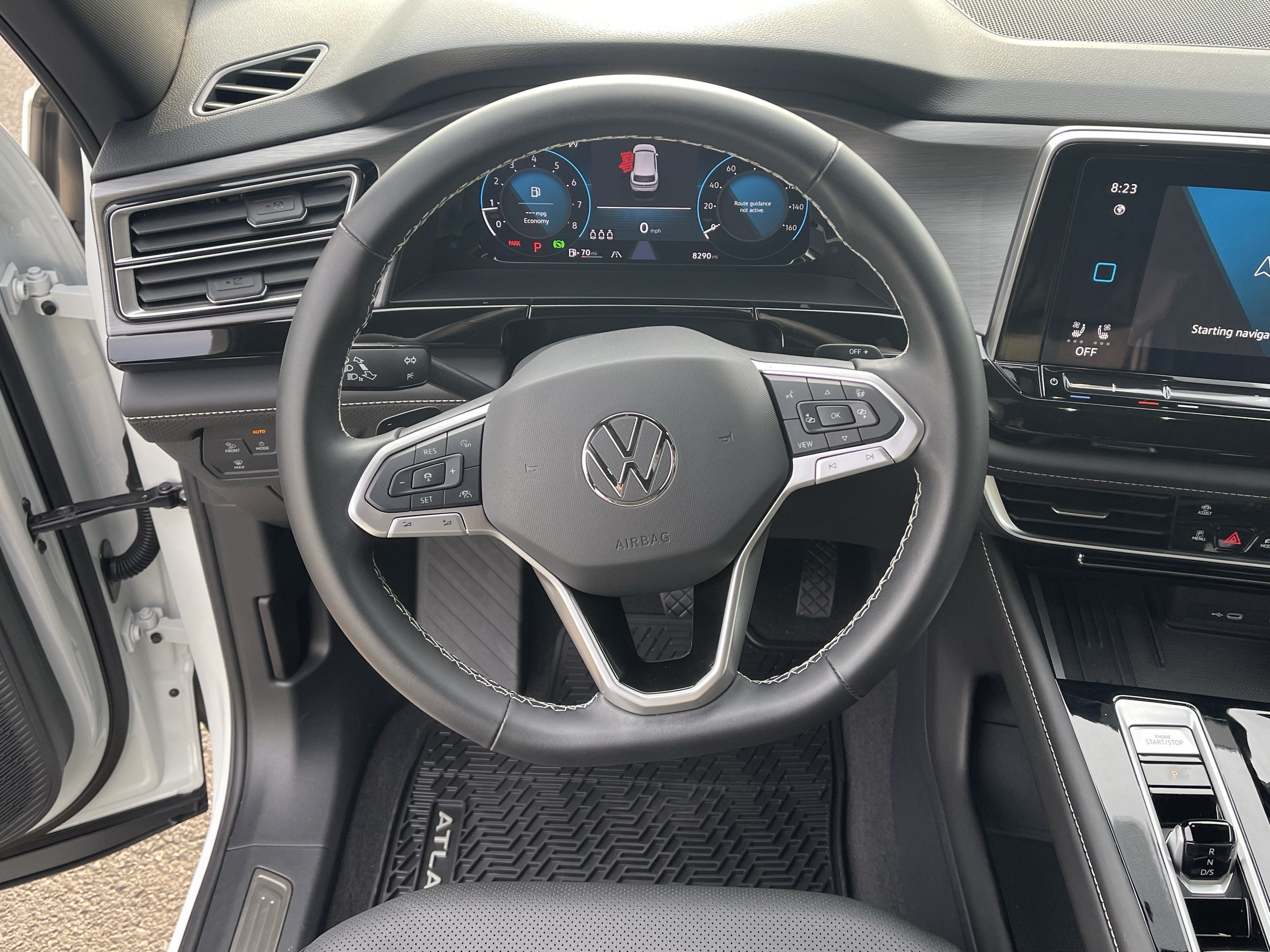2025 Volkswagen Atlas Cross Sport 2.0T SE w/Technology