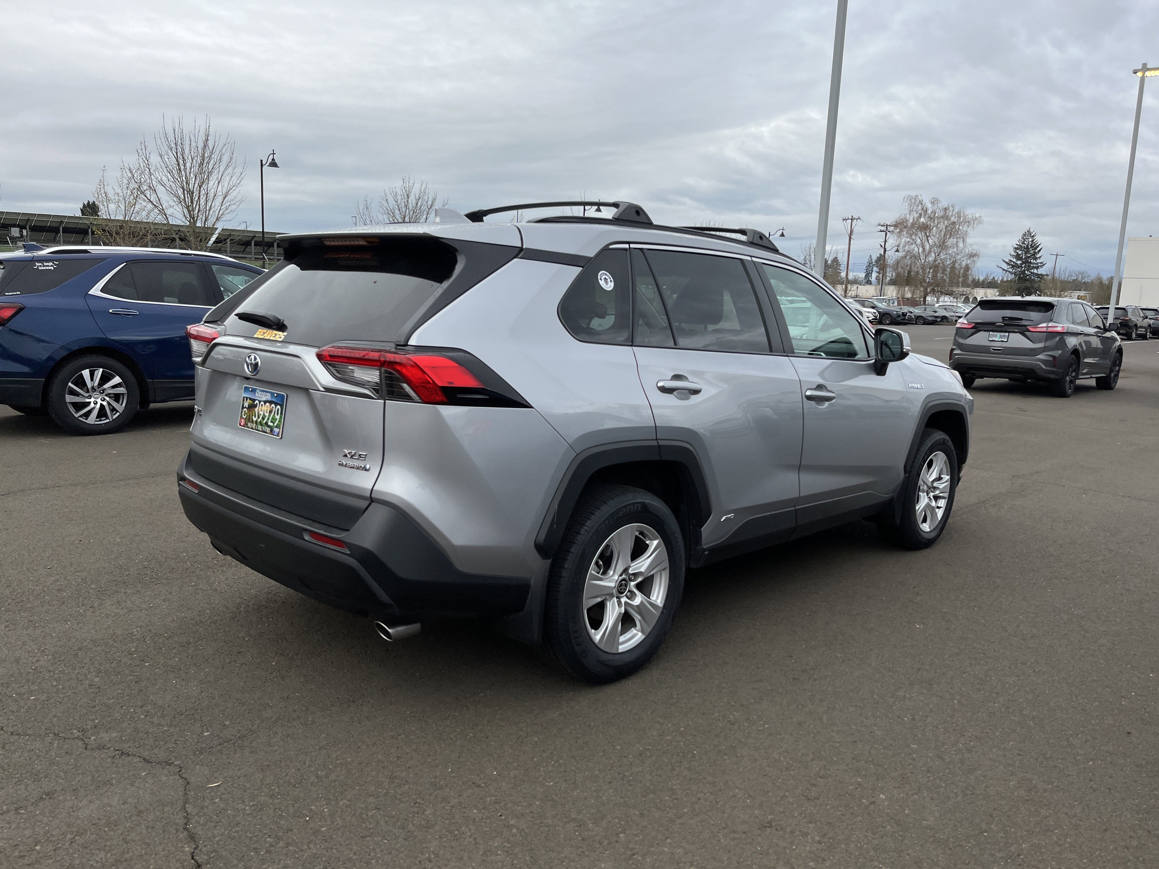 2021 Toyota RAV4 Hybrid XLE
