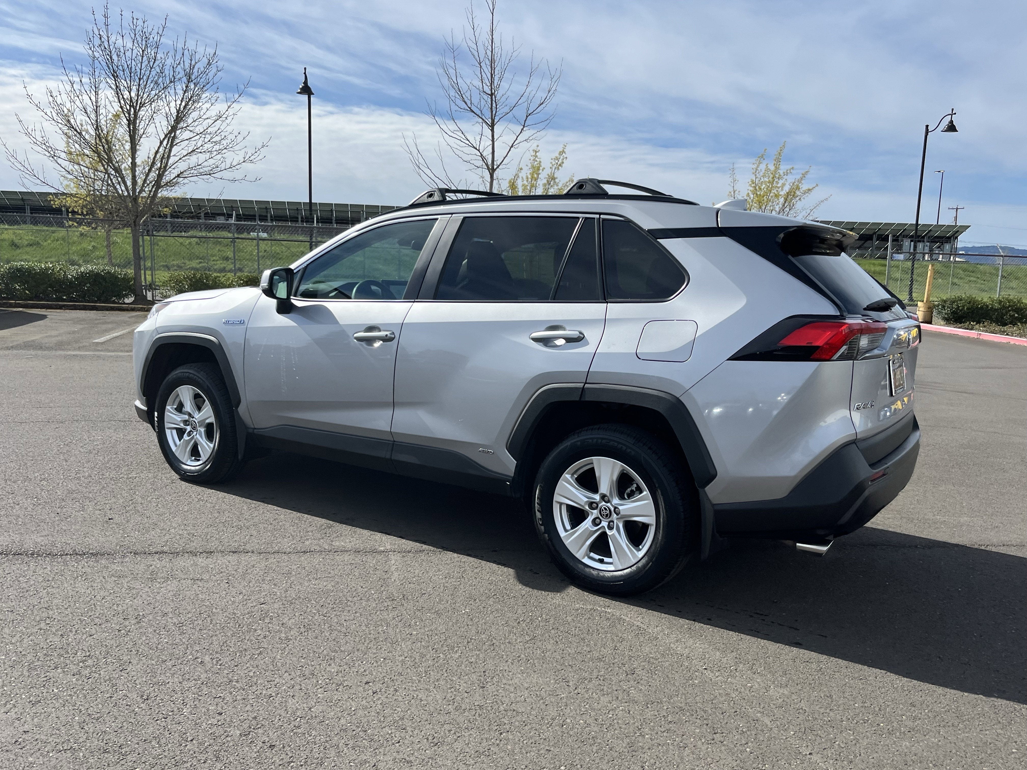 2021 Toyota RAV4 Hybrid XLE
