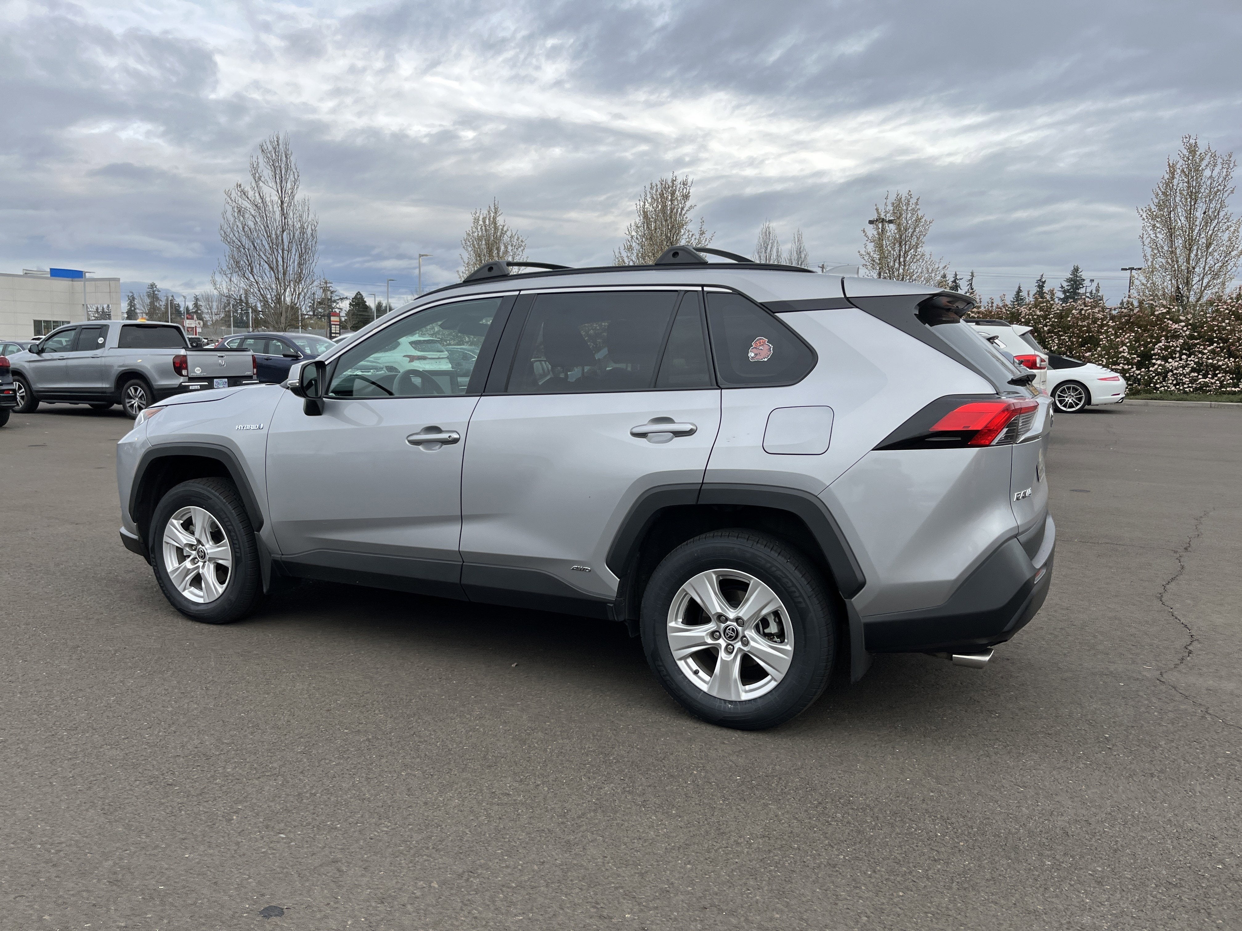 2021 Toyota RAV4 Hybrid XLE