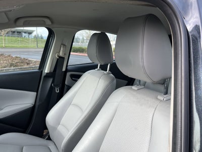 2020 Toyota Yaris Hatchback XLE