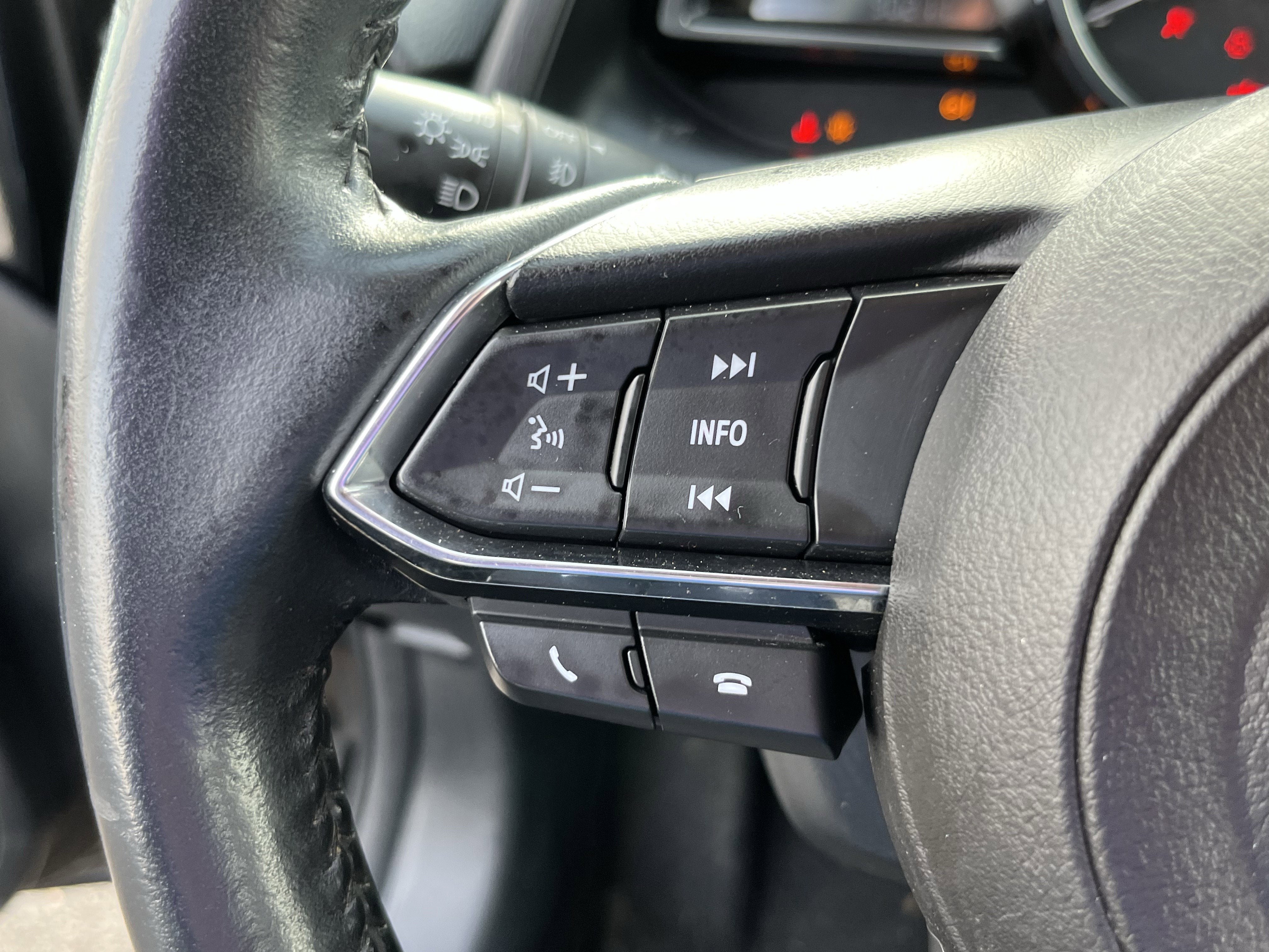 2020 Toyota Yaris Hatchback XLE