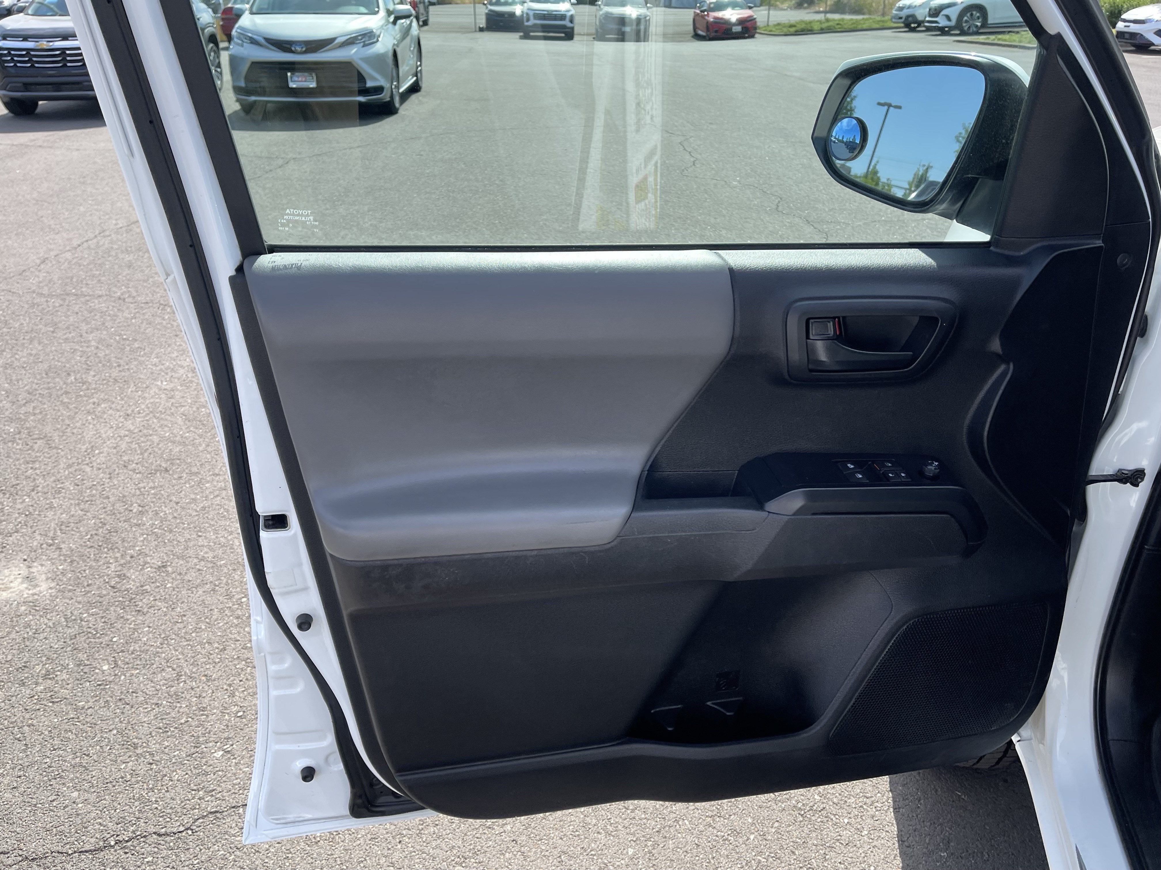 2022 Toyota Tacoma SR