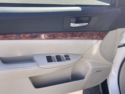 2011 Subaru Outback 3.6R Limited Pwr Moon